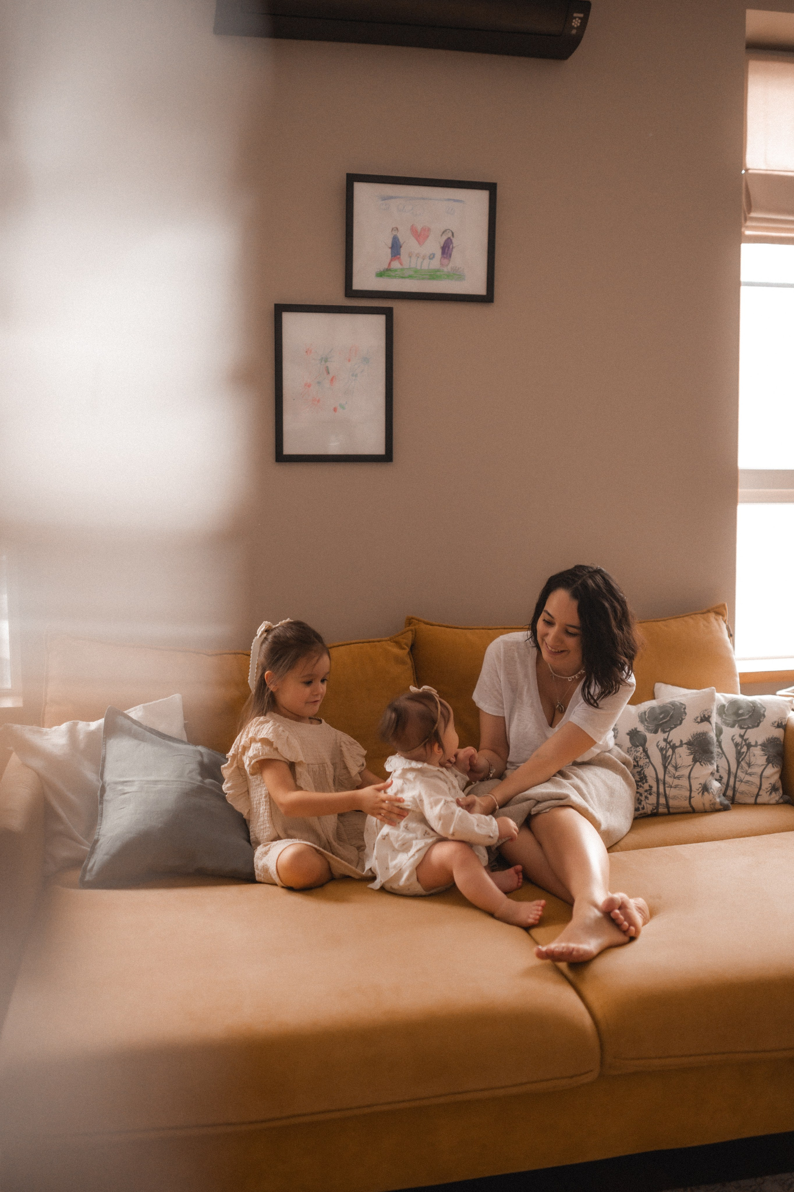 Полина, Дима, Мия и Эмма дома. Семейный и свадебный lifestyle-фотограф в Москве Мария Петрова