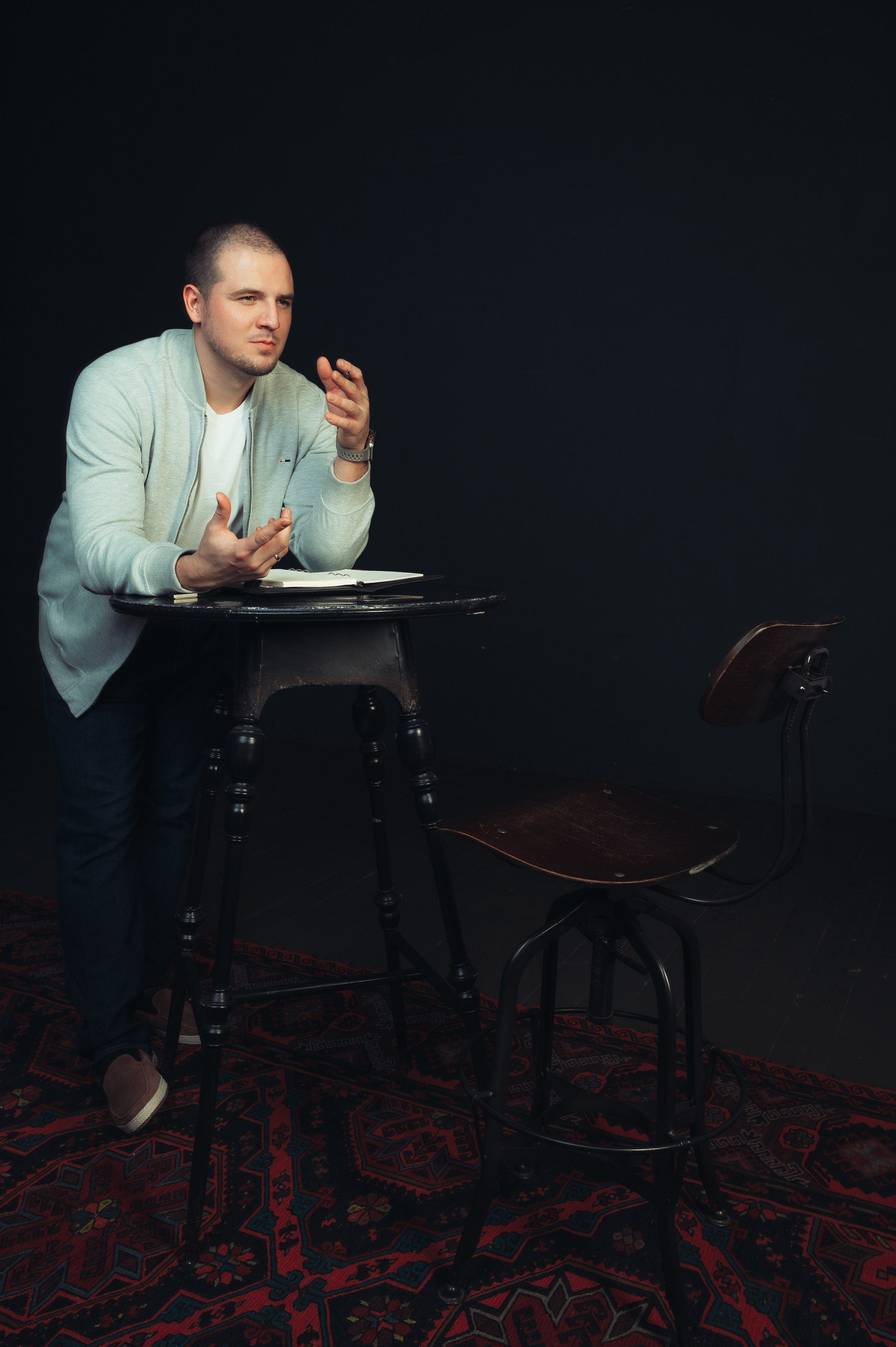 Никита Пустовалов — портретная съёмка. Иван Кубик — фотограф и видеограф