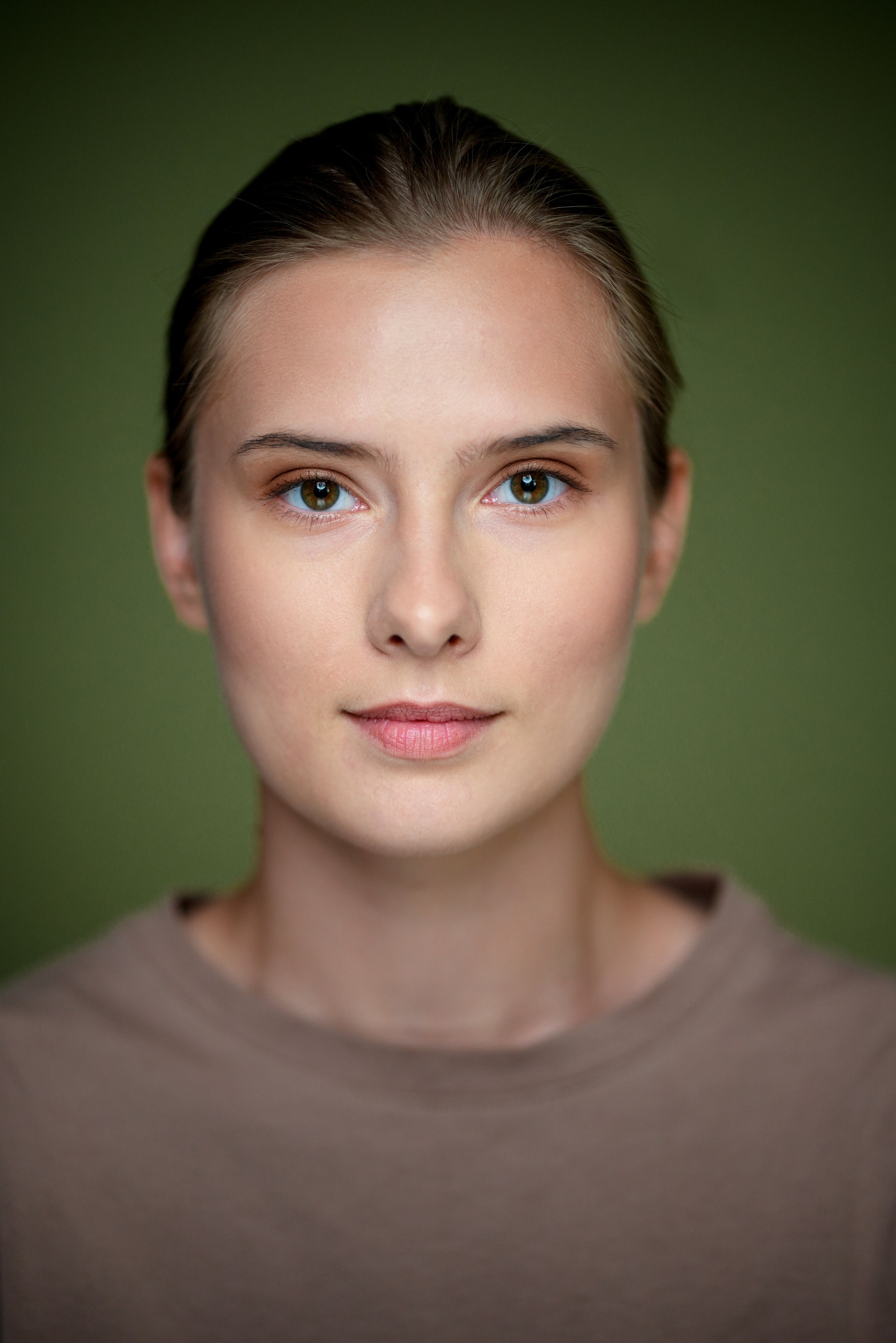 Актриса Юлиана Высоцкая. Портретная съемка в Москве, студийный фотограф Игорь Фомин