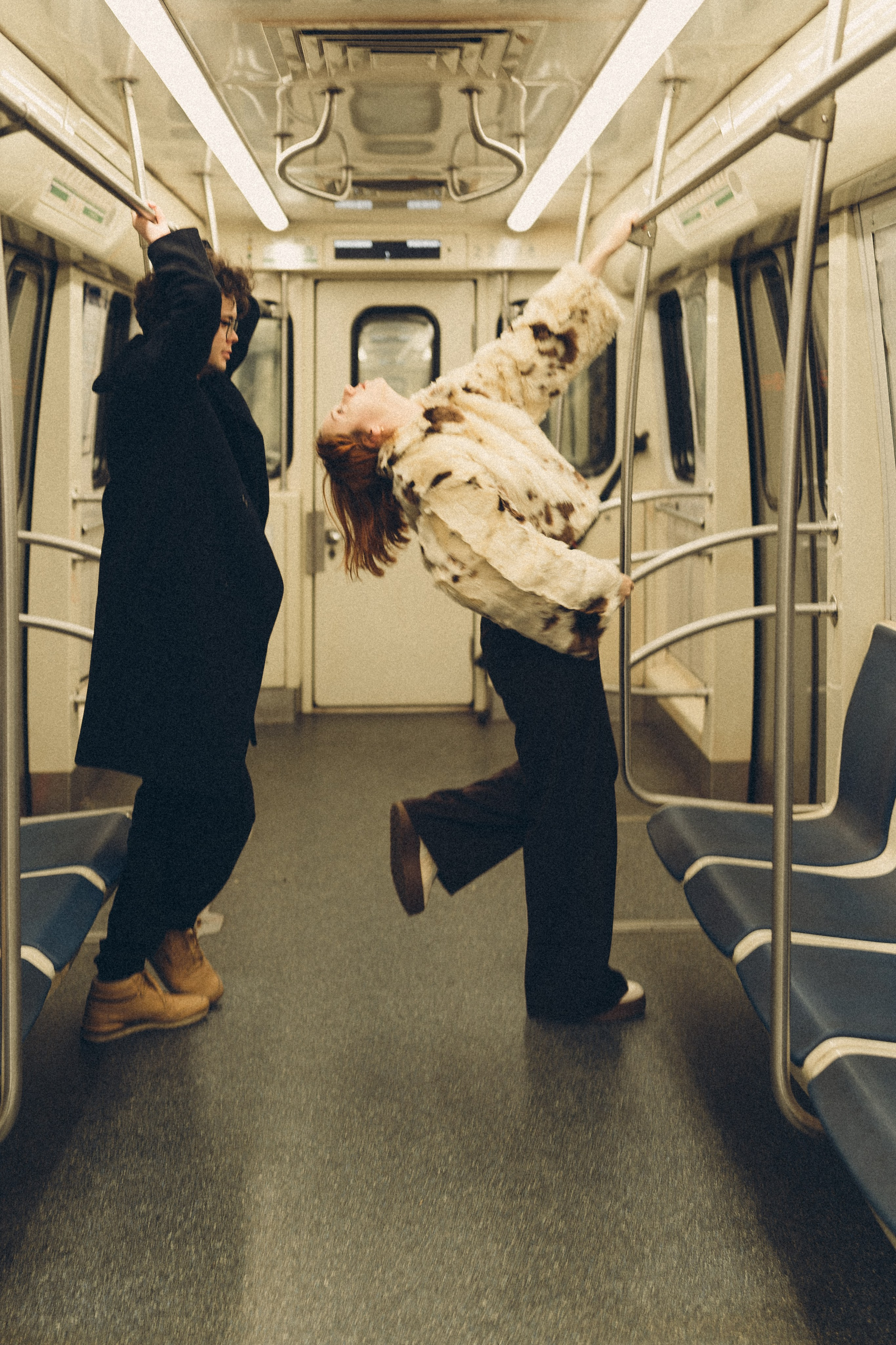 НОВОГОДНЯЯ ФОТОСЕСИИЯ ПАРЫ В МЕТРО ЛЮБОВЬ. Профессиональный фотограф, Санкт-Петербург — Виктория Богомолова