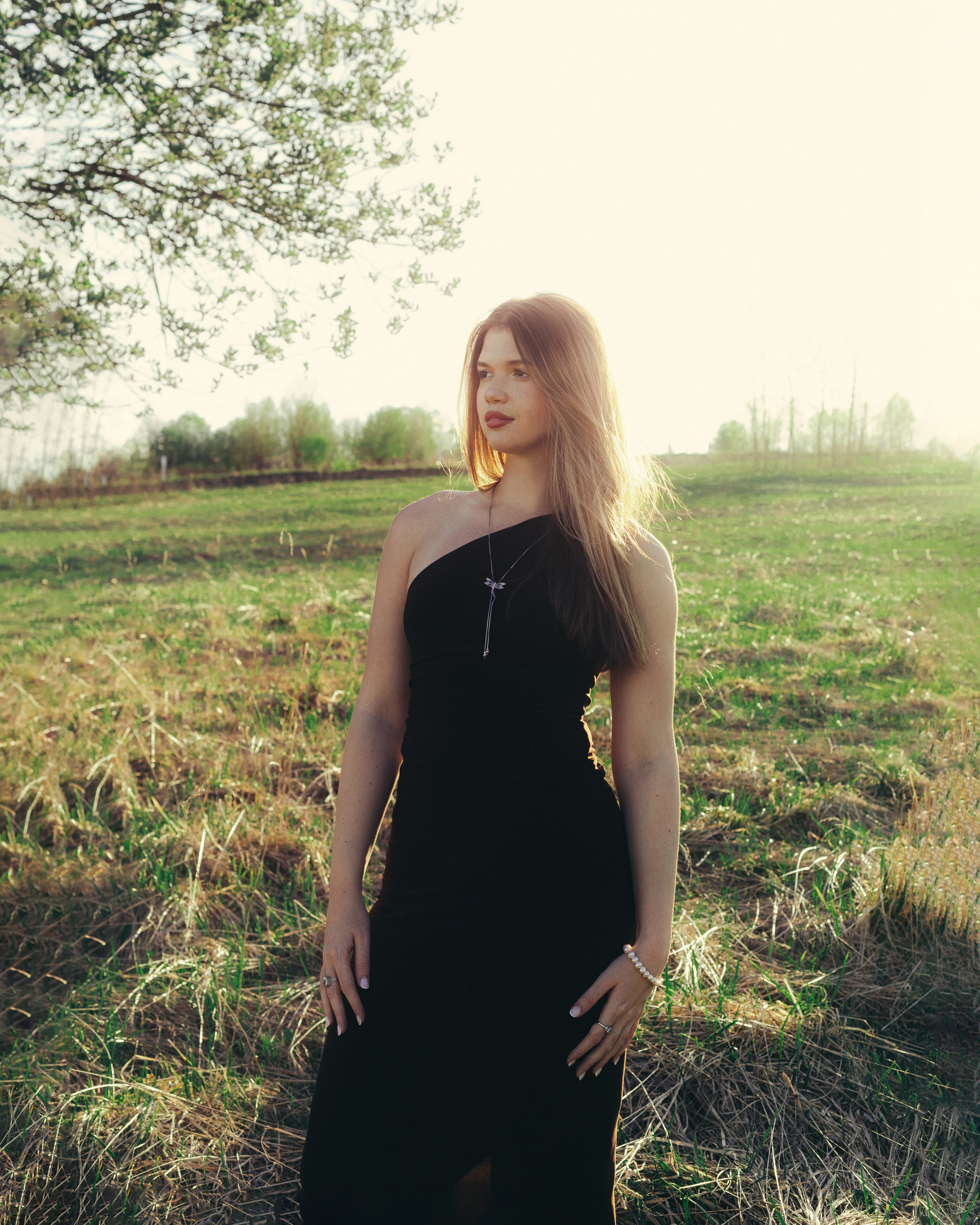 Garden. Sun Betty — кинофотограф Элизабет