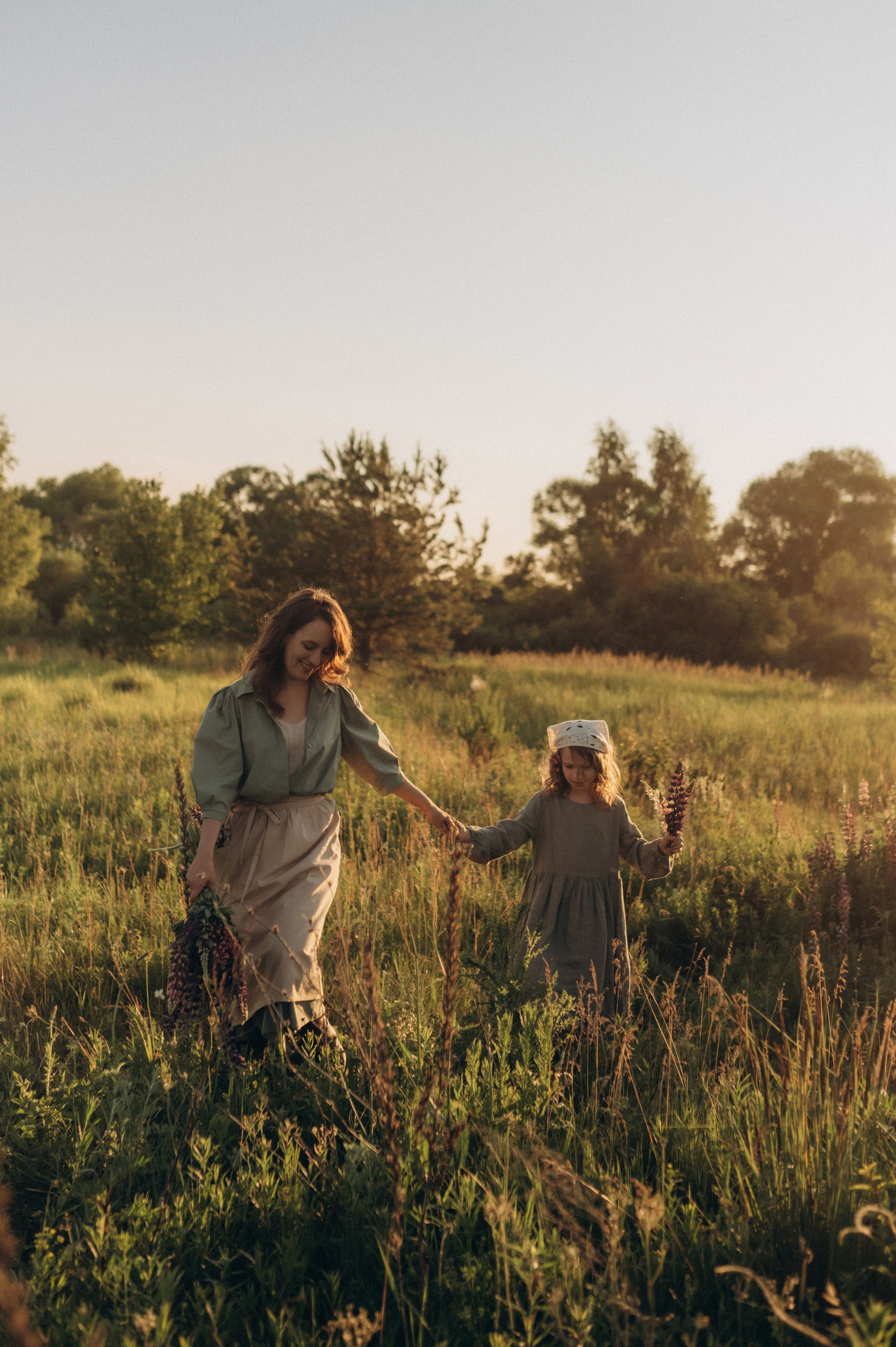 Кристина, Соня и люпиновый вечер. Фотограф Мария Стрелкова