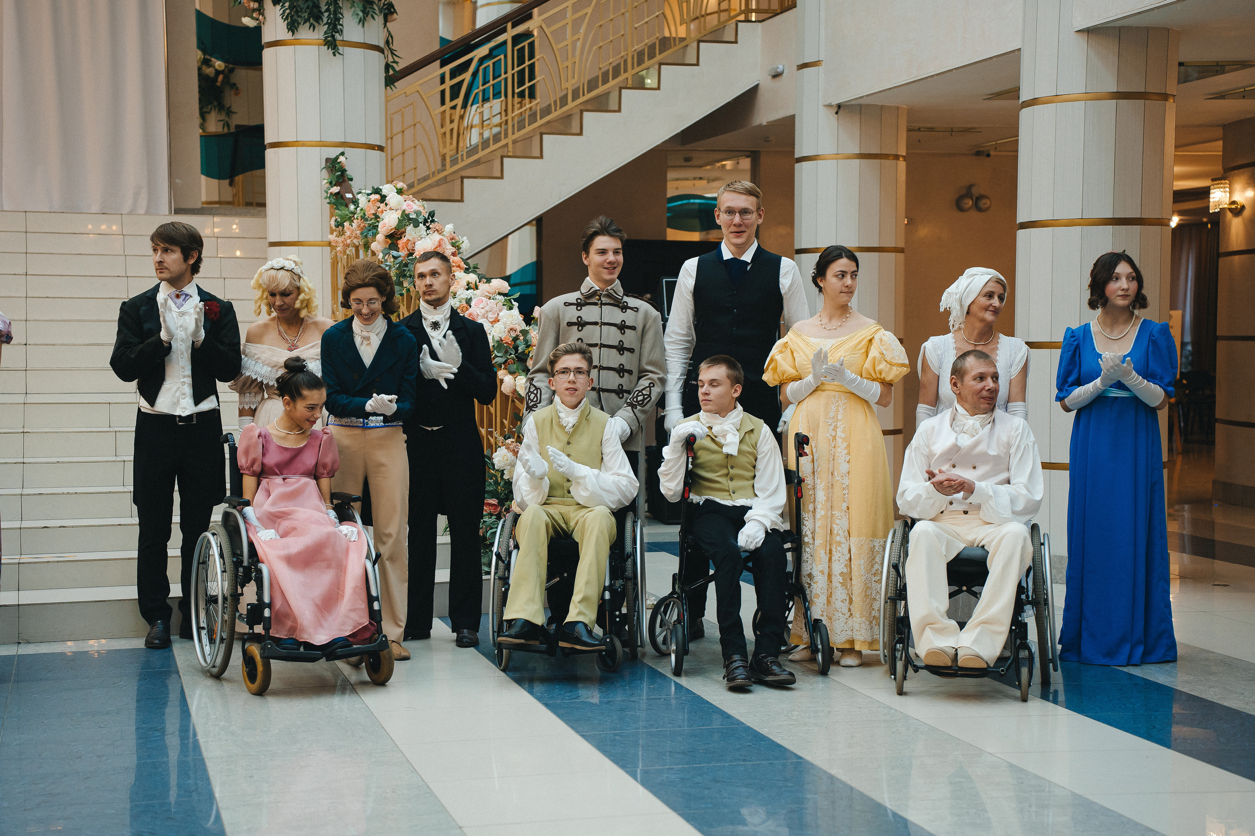 Инклюзивный показ бальной моды «Вальс цветов» | Филармония | 2022