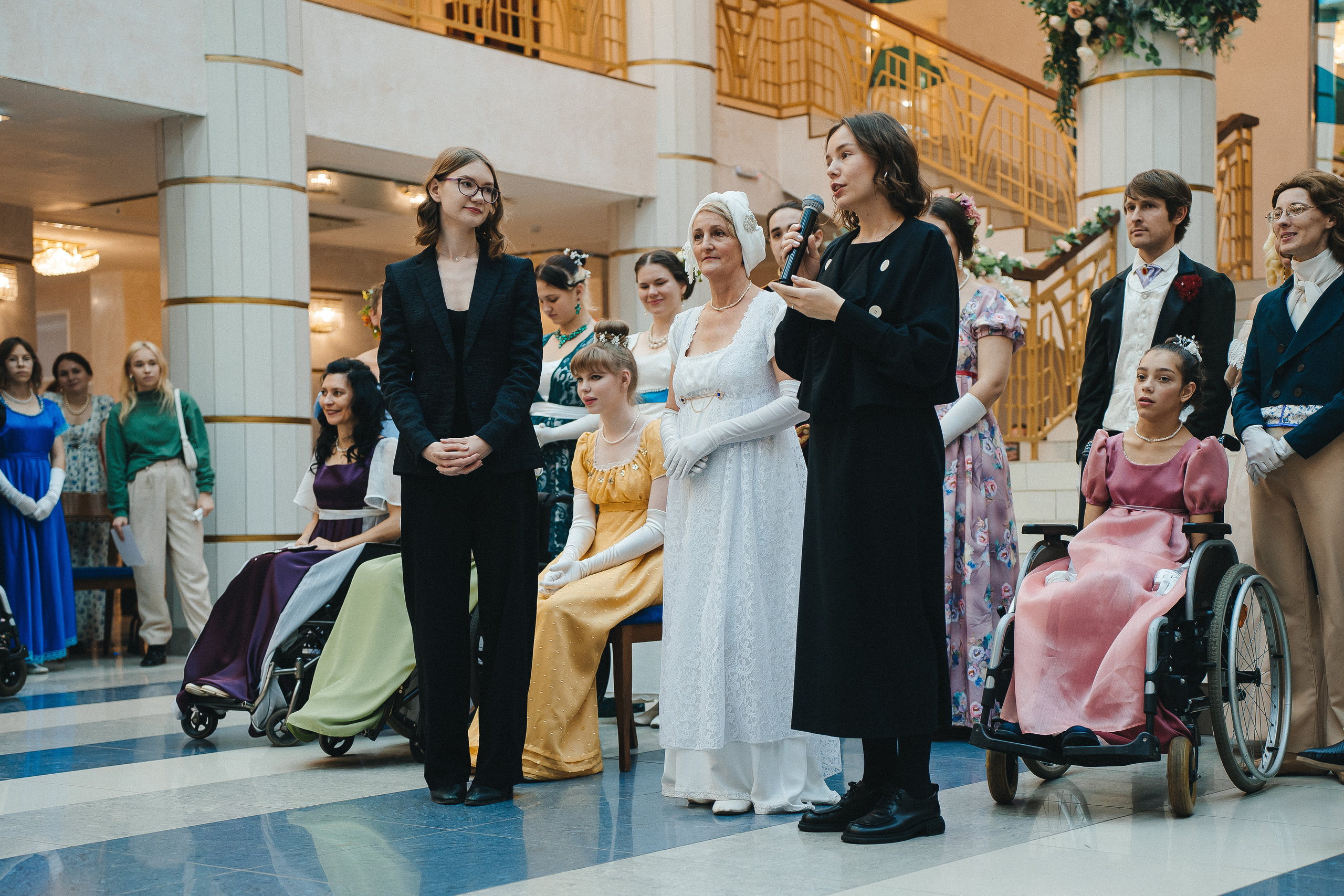 Инклюзивный показ бальной моды «Вальс цветов» | Филармония | 2022