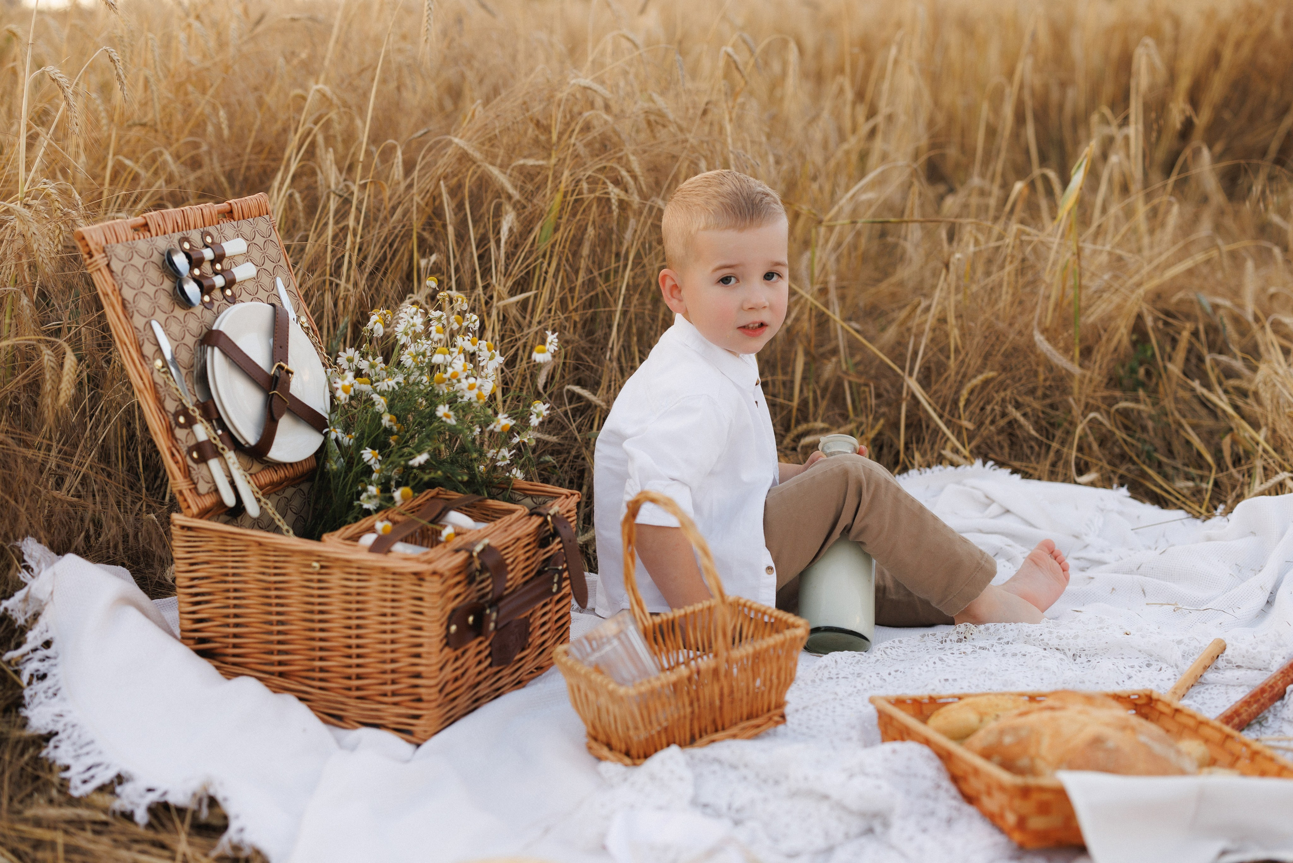 Пшеничное поле, семьи. Семейный и детский фотограф в Краснодаре Анна Трашкова