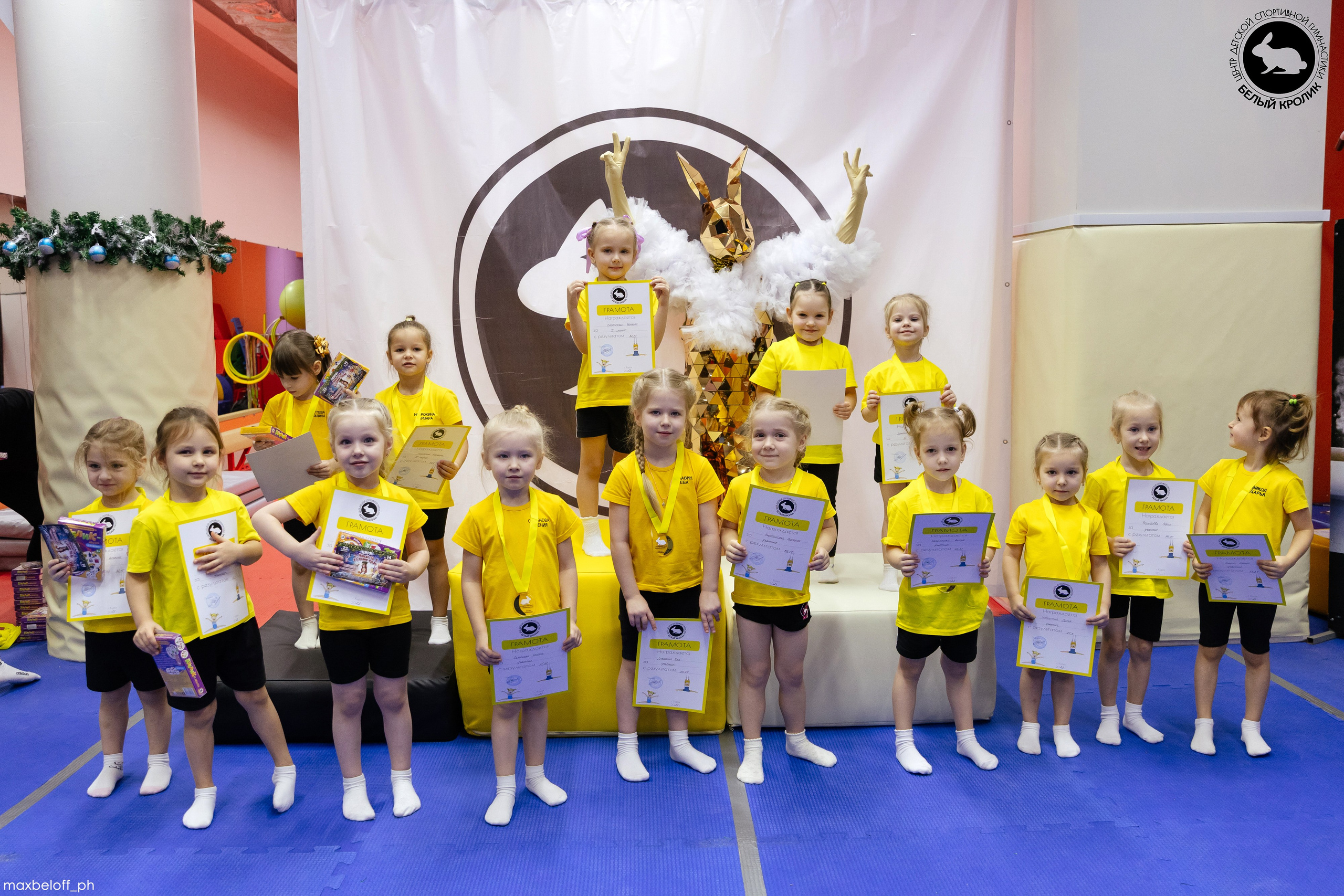 Белый кролик. Соревнования. Семейный фотограф — Макс Белогрудов