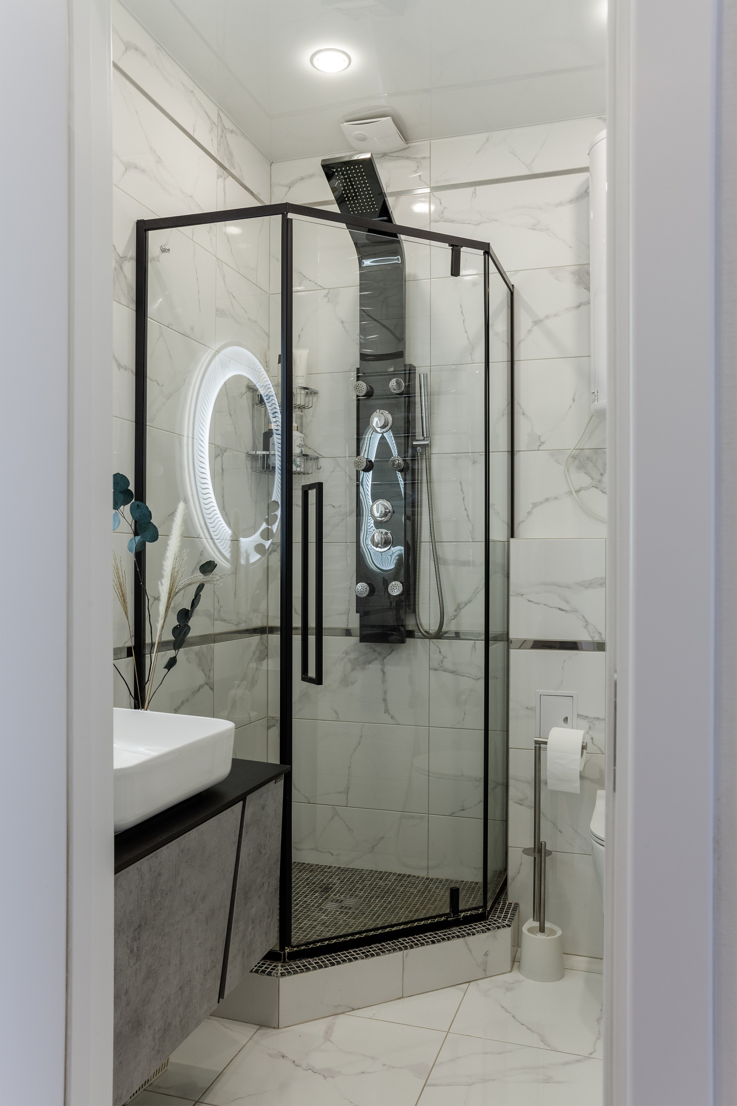 Интерьерная фотосъемка двухкомнатной квартиры в ЖК «Огни Сочи». Интерьерный фотограф в Москве