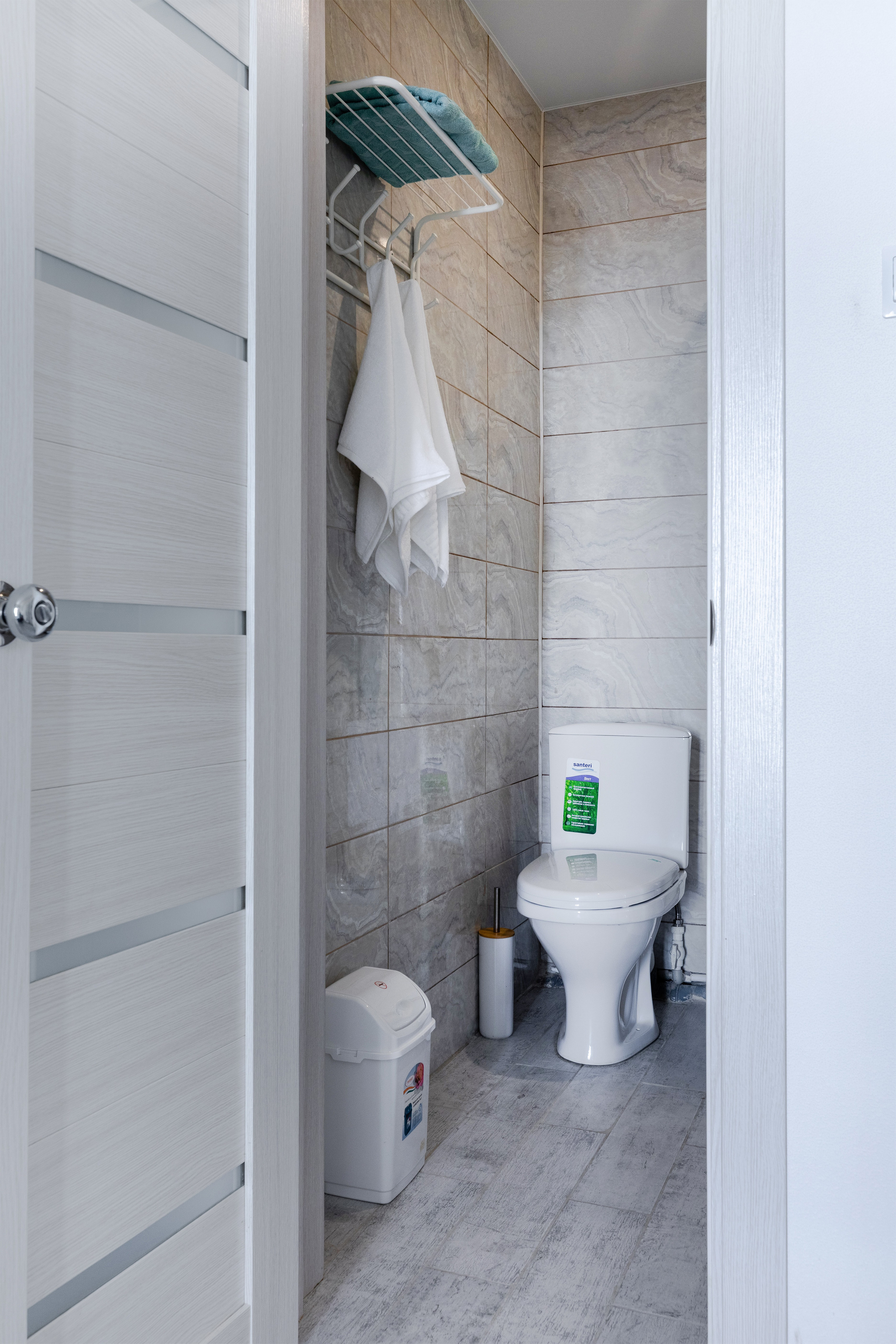 Интерьерная фотосъемка двухкомнатного номера в отеле Вилла Чудачка, Сочи. Интерьерный фотограф в Сочи Владислав Нагин