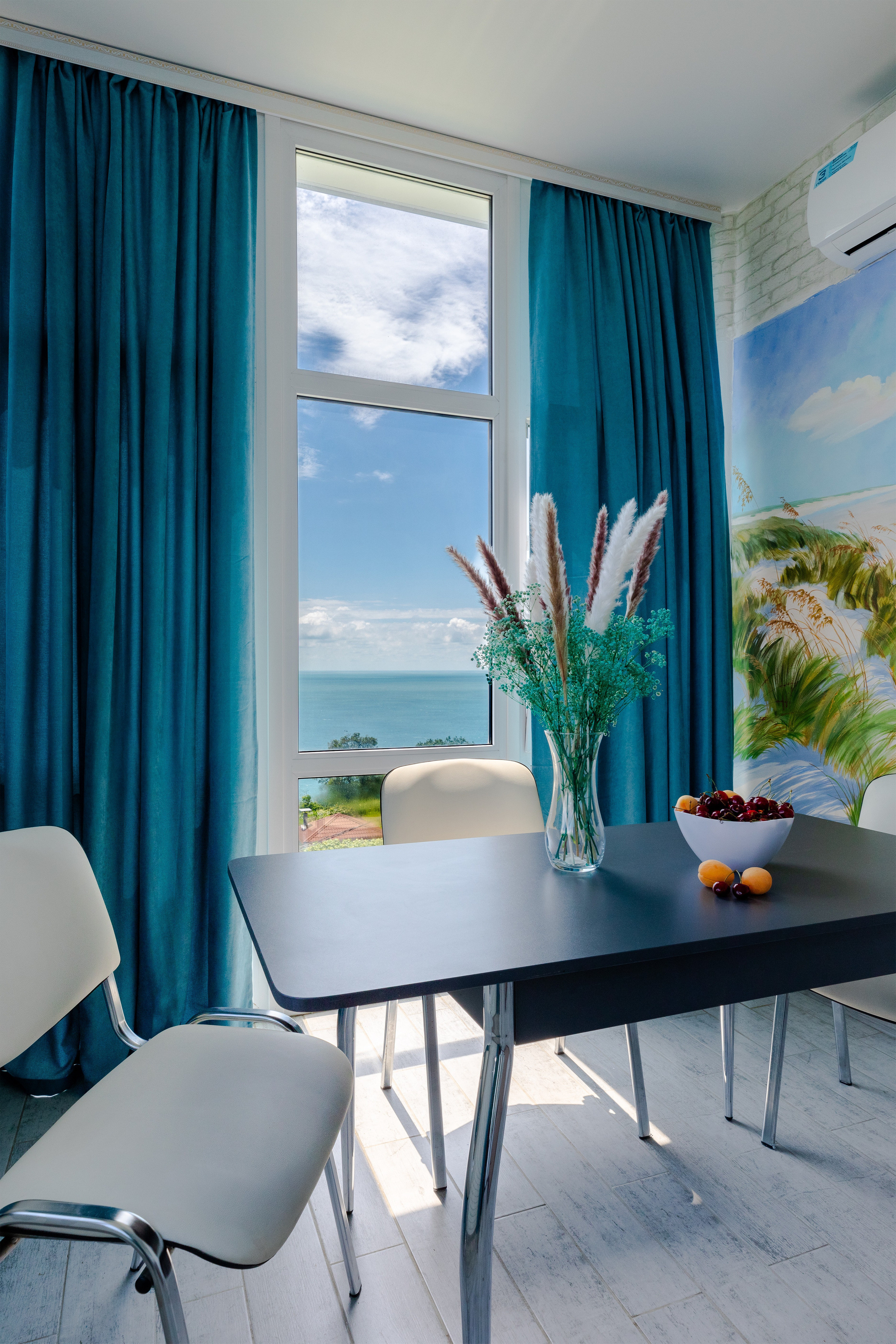 Интерьерная фотосъемка двухкомнатного номера в гостевом доме, Вардане. Интерьерный фотограф в Сочи Владислав Нагин