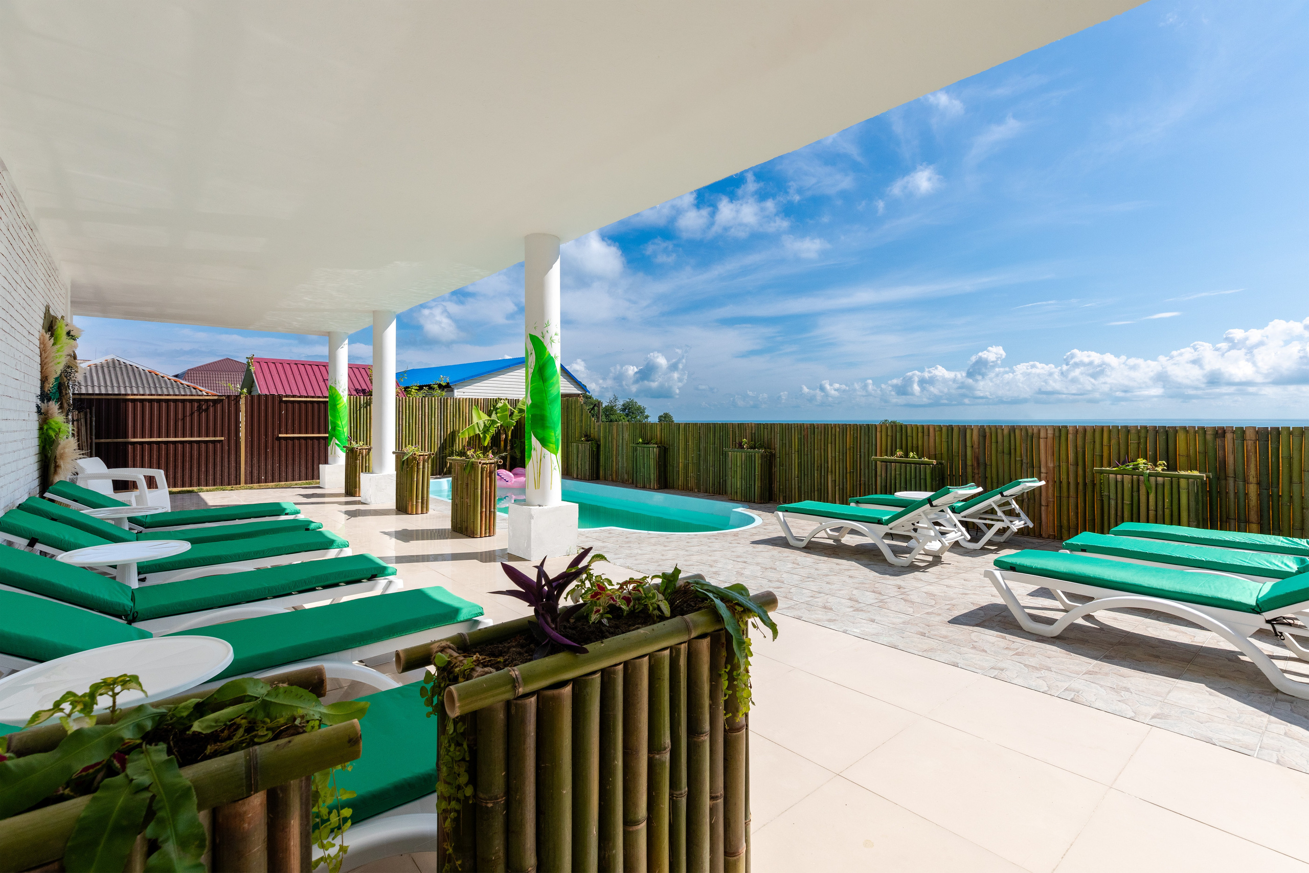 Интерьерная фотосъемка двухкомнатного номера в гостевом доме, Вардане. Интерьерный фотограф в Сочи Владислав Нагин