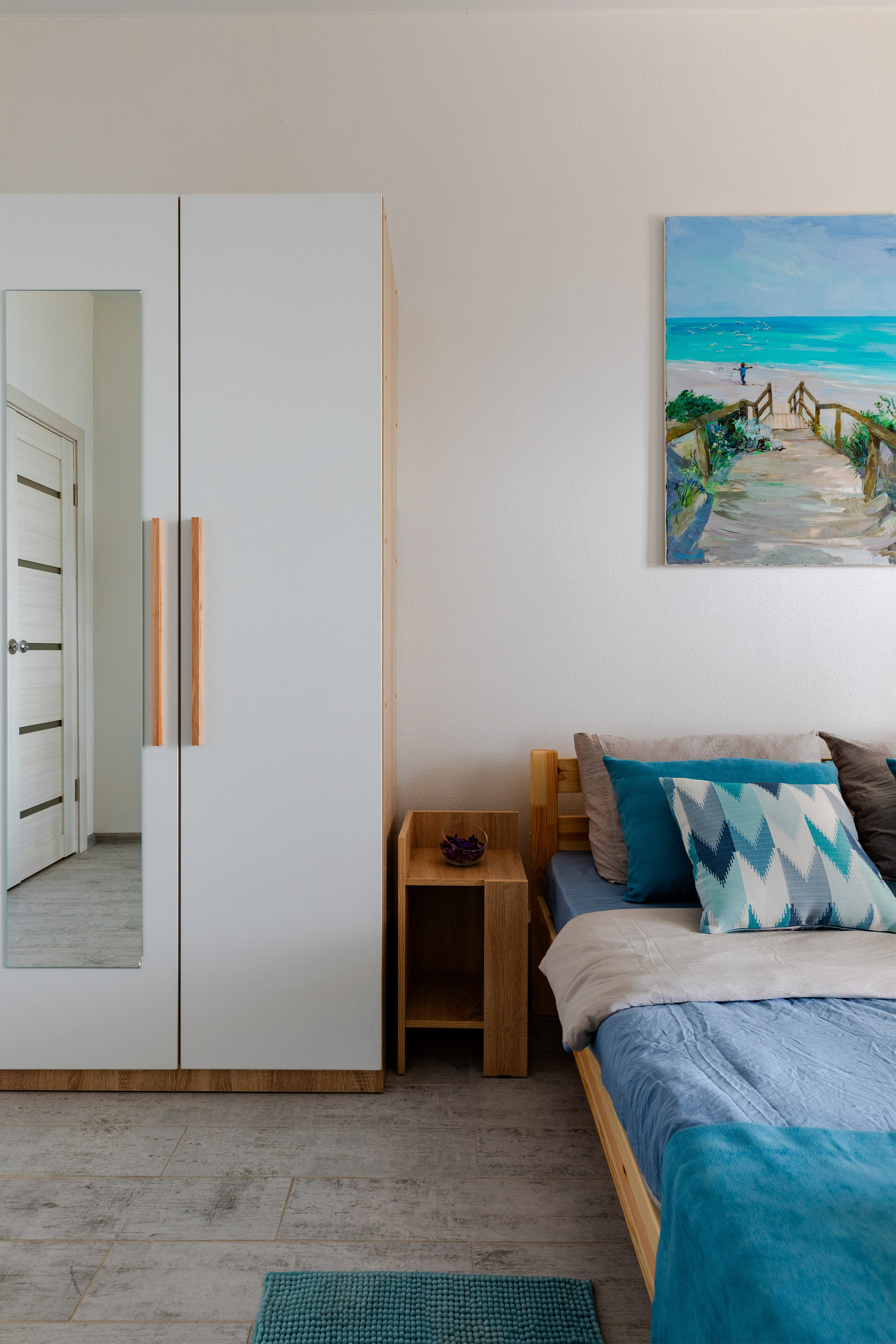 Интерьерная фотосъемка двухкомнатного номера в отеле Вилла Чудачка, Сочи. Интерьерный фотограф в Сочи Владислав Нагин