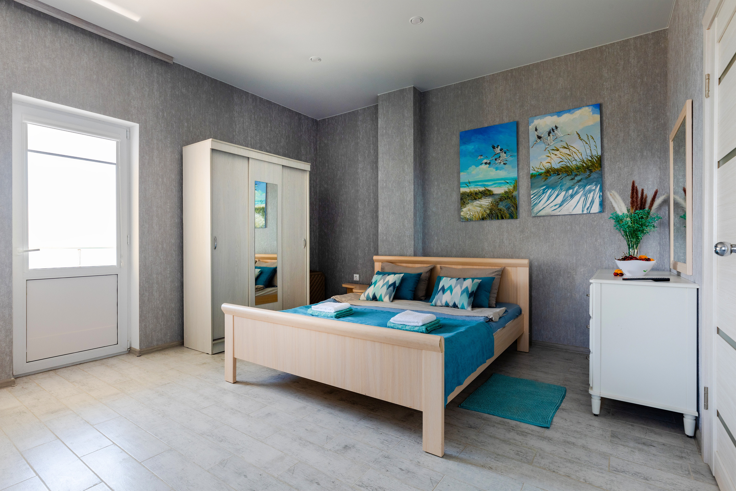 Интерьерная фотосъемка двухкомнатного номера в гостевом доме, Вардане. Интерьерный фотограф в Сочи Владислав Нагин