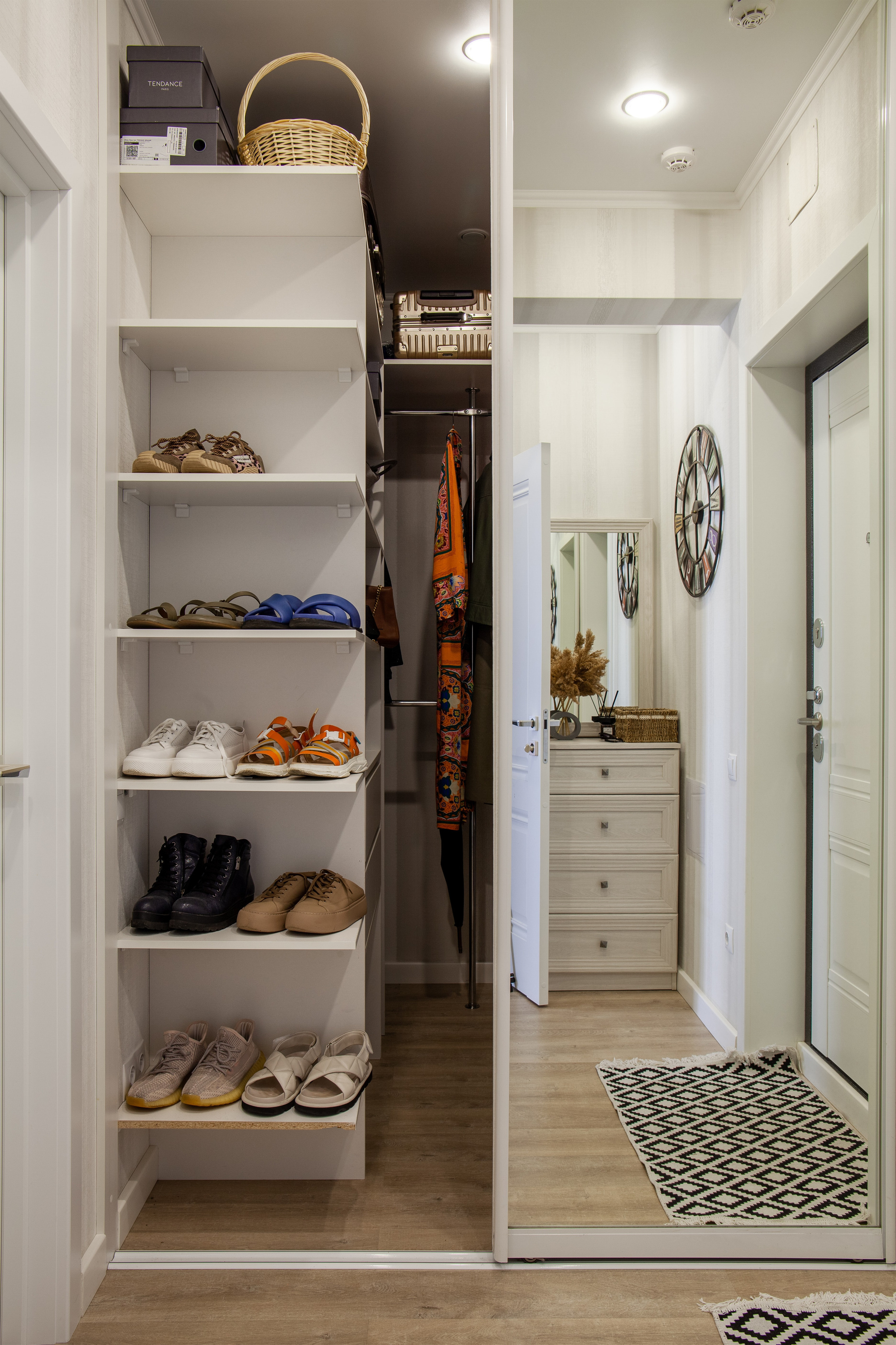 Интерьерная фотосъемка двухкомнатной квартиры в ЖК «Огни Сочи». Интерьерный фотограф в Москве