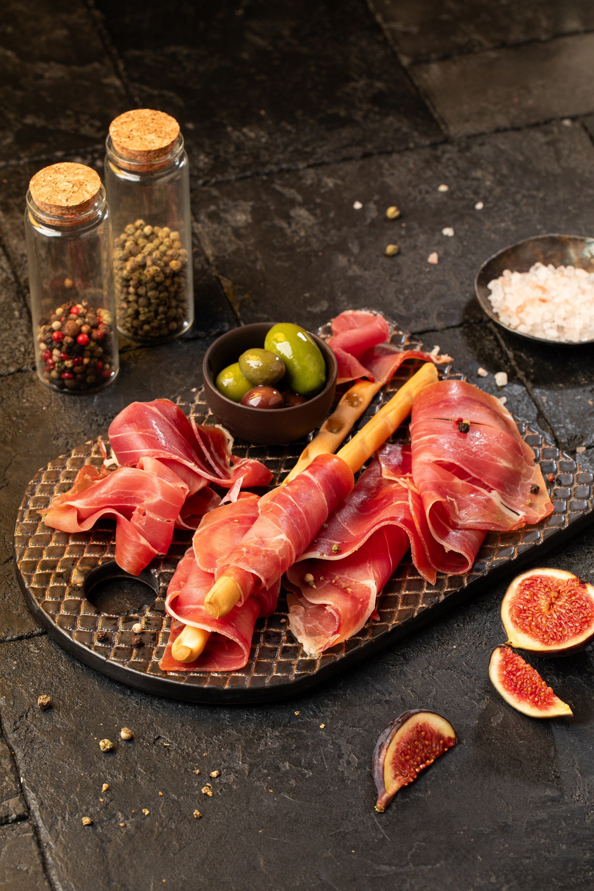 Мясные деликатесы. Фудфотограф, фудстилист и сет дизайнер в Москве Алена Синицына