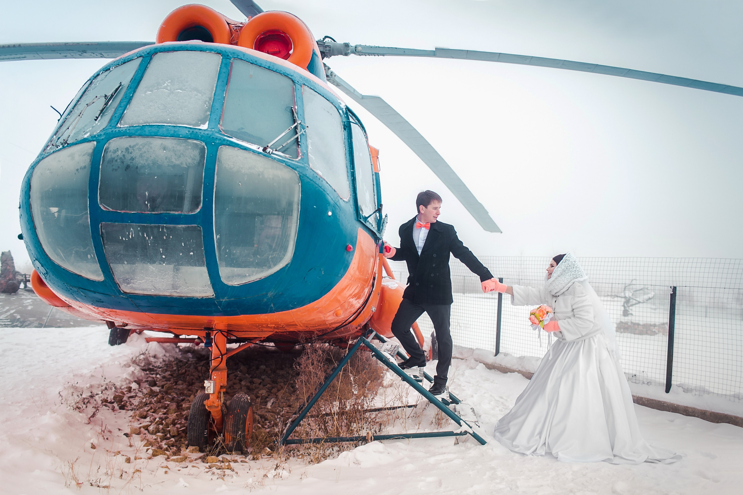 Зимнее свадебное фото. Фотограф Надежда Куин, Якутск