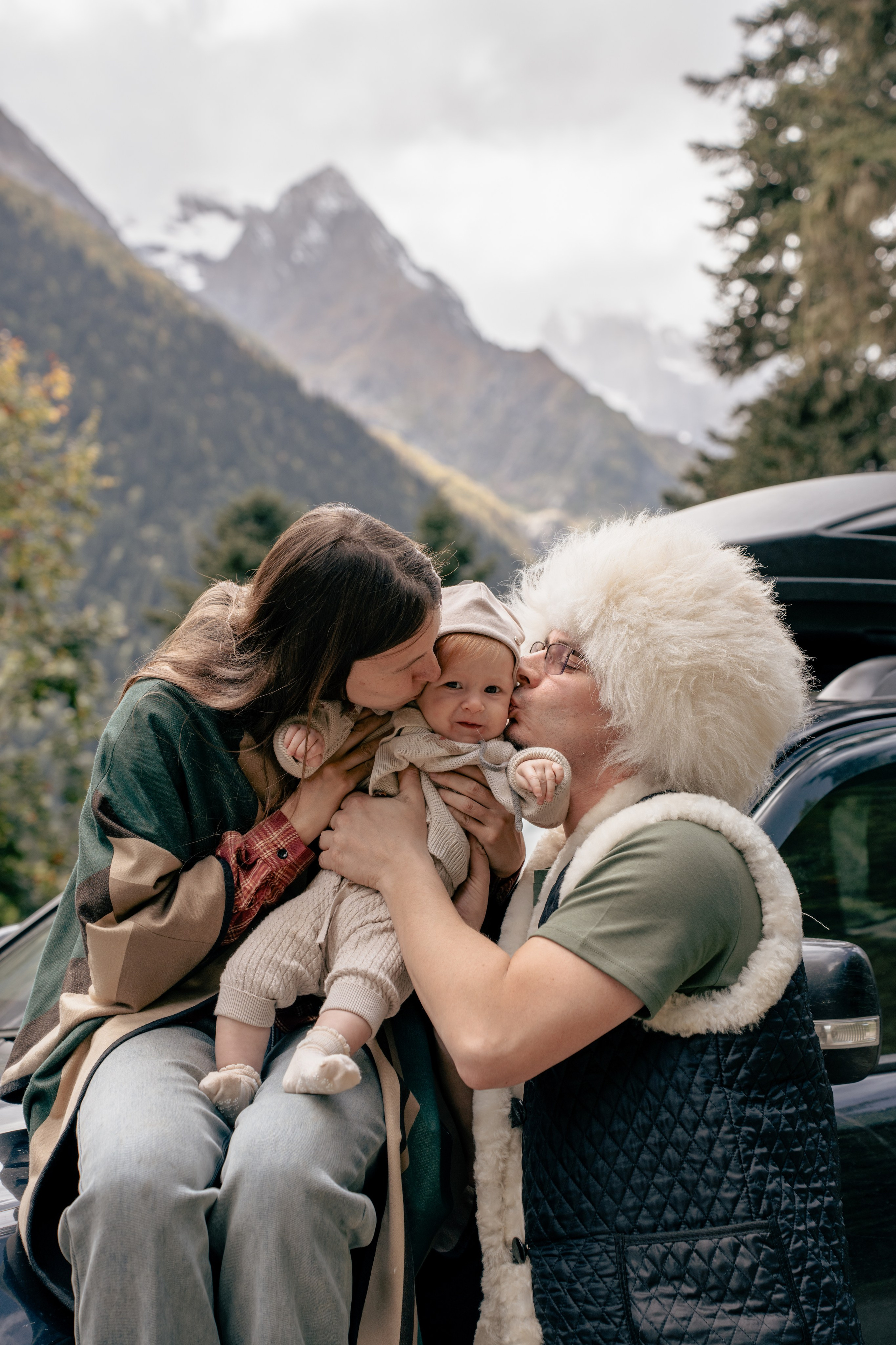 Семейная фотосессия в Домбае. Фотограф КМВ|ГОРЫ Пятигорск Железноводск Ессентуки Кисловодск Домбай Архыз Эльбрус