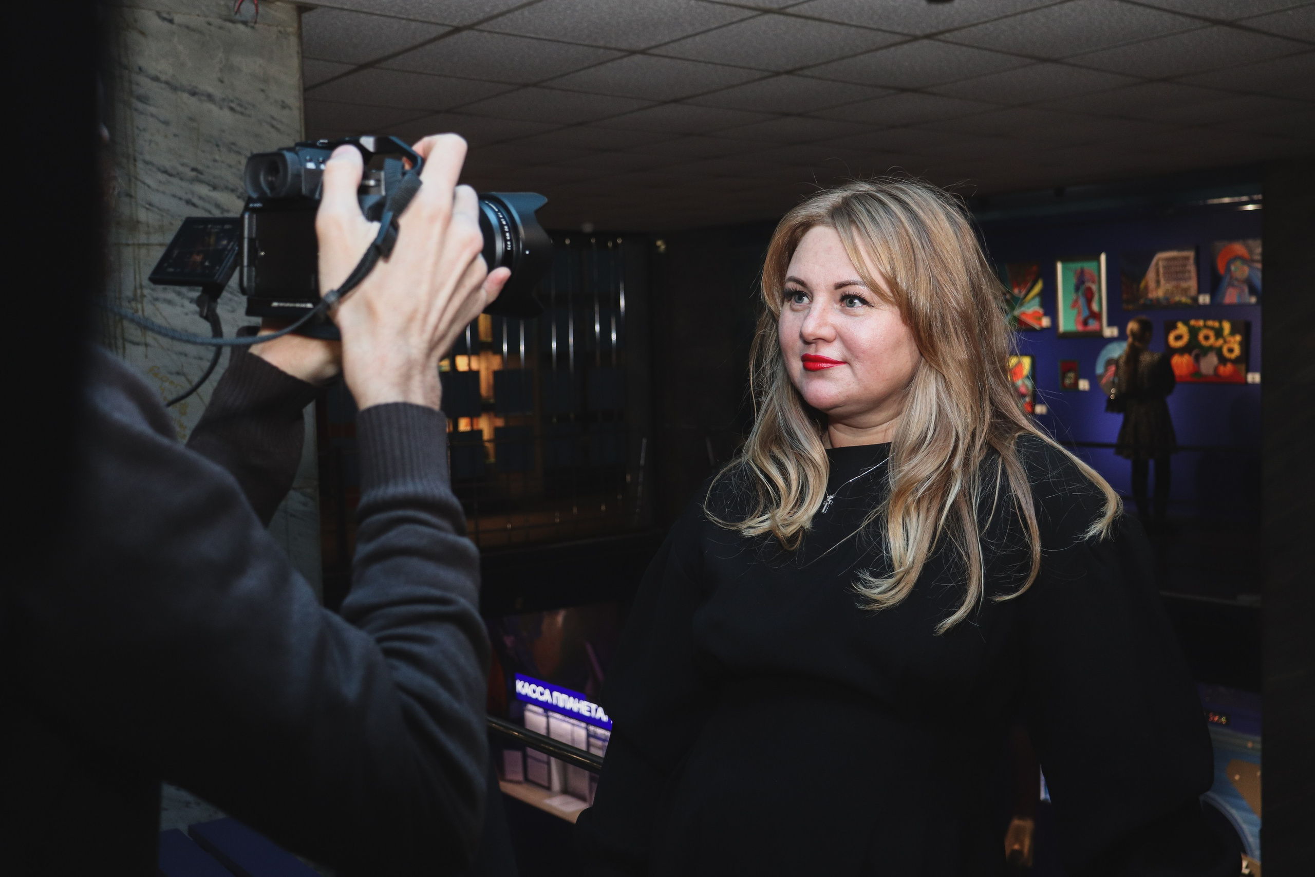 Выставка «ЧТО-ТО НА ЯРКОМ». Ивентный фотограф в Санкт-Петербурге Олег Комков