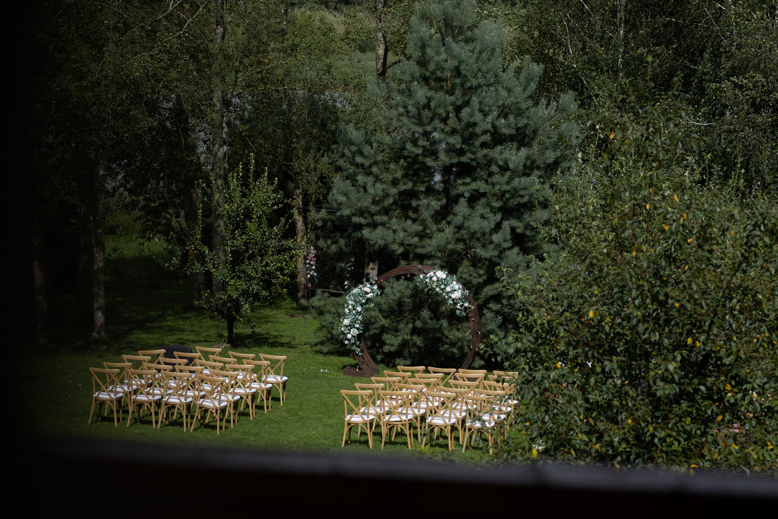 Свадебная фотосессия в агроусадьбе Лабодянка в Минске. Свадебный фотограф в Минске/Беларуси Сергей Спиридонов