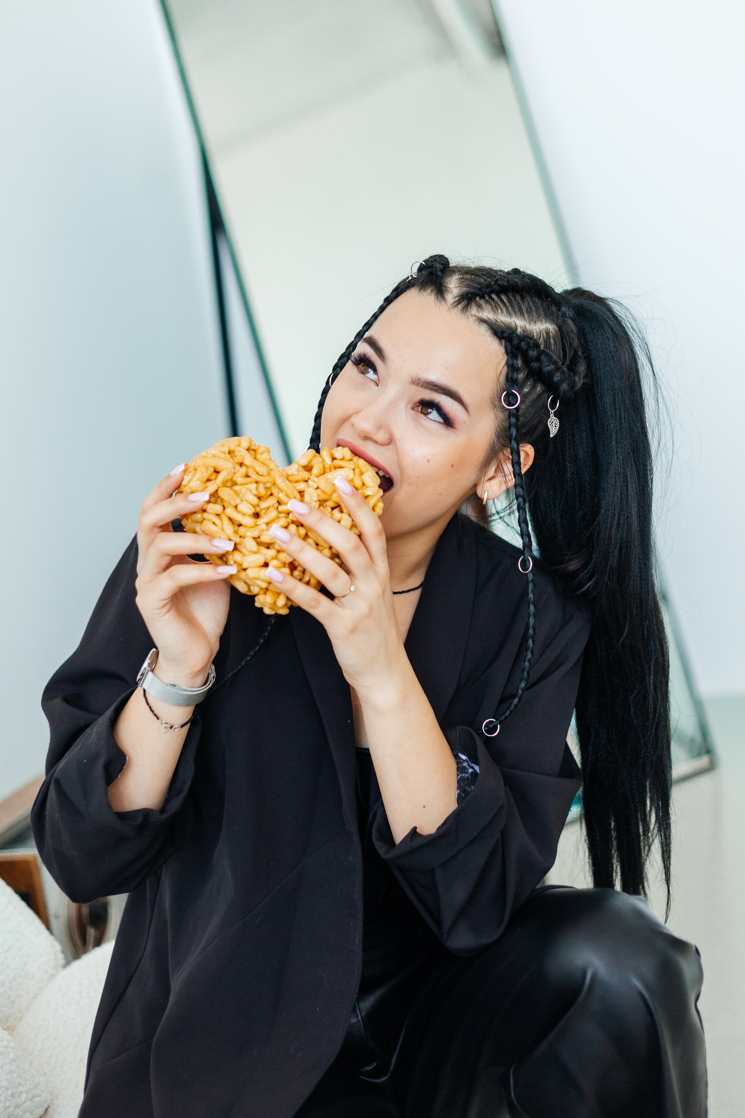 Алия!. Фотограф, Марина Шипек