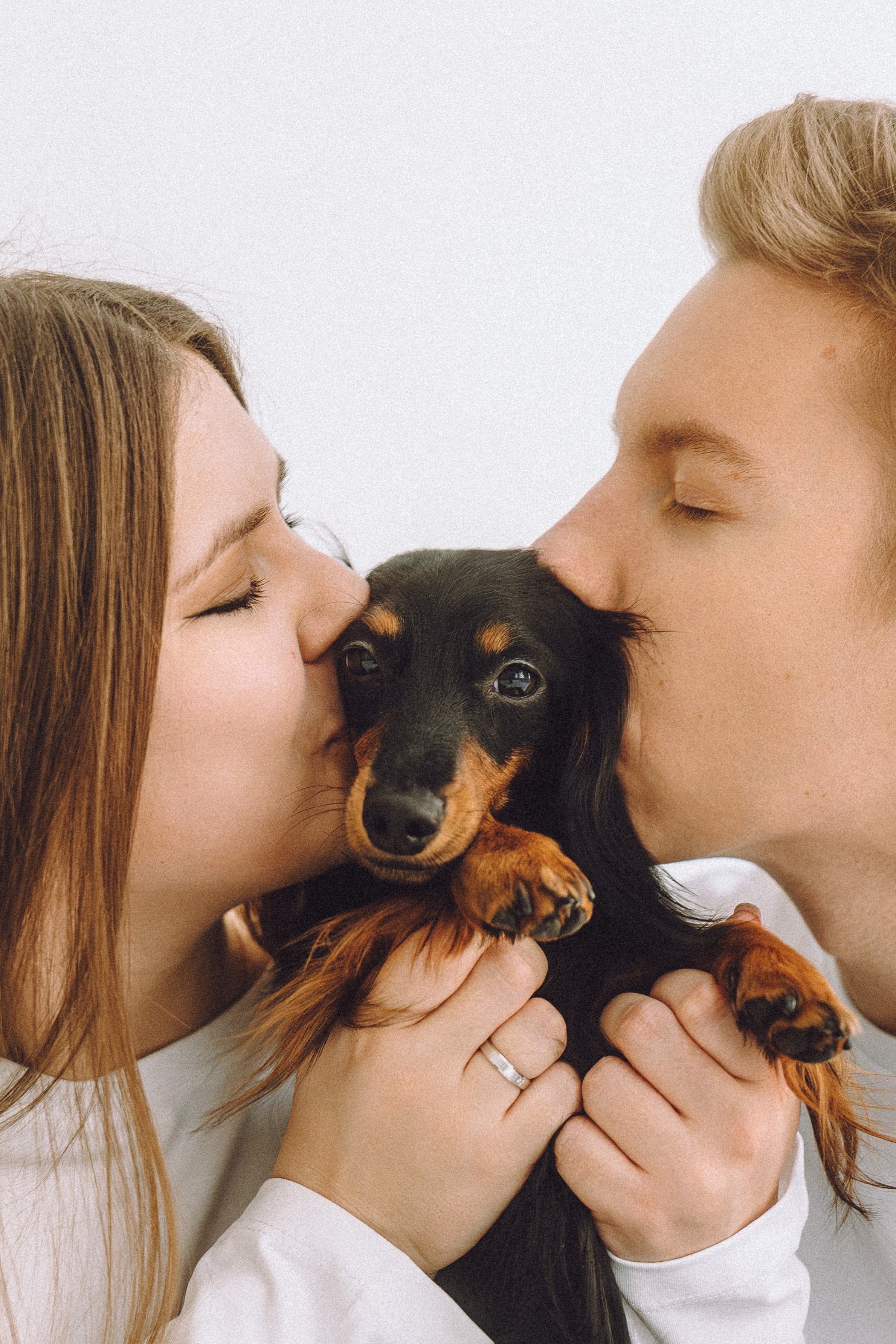 Натали, Свят и Эни