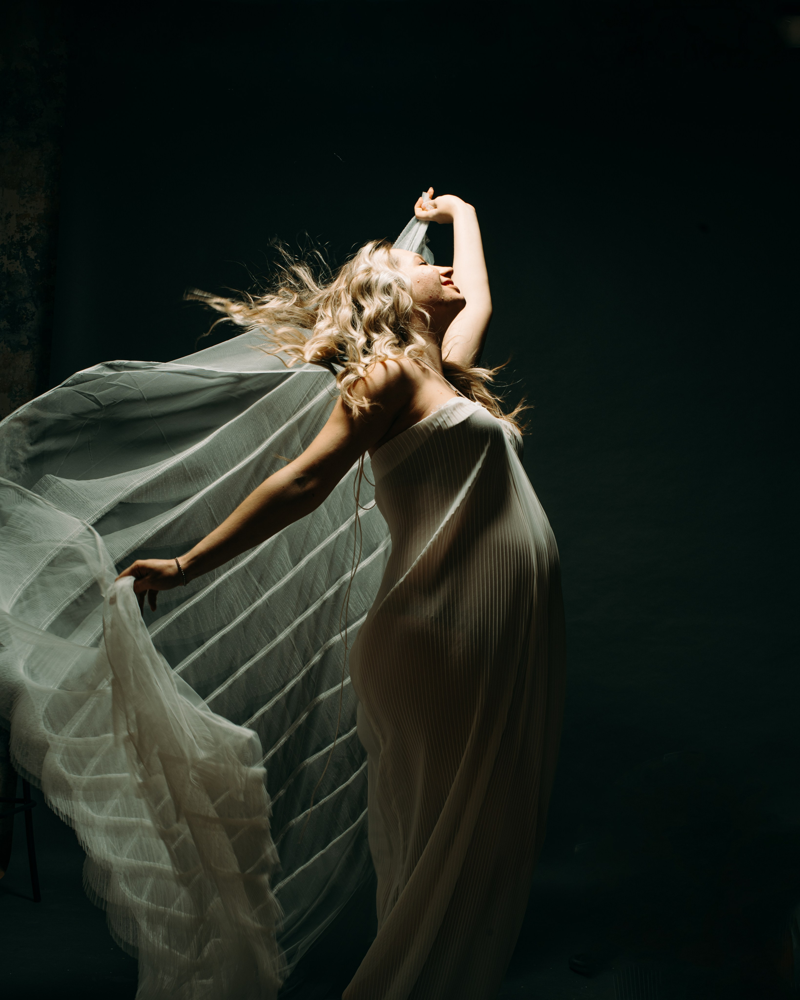 HAPPINESS. Anastasiia Antoniuk portrait, family and couple photographer, Portugal