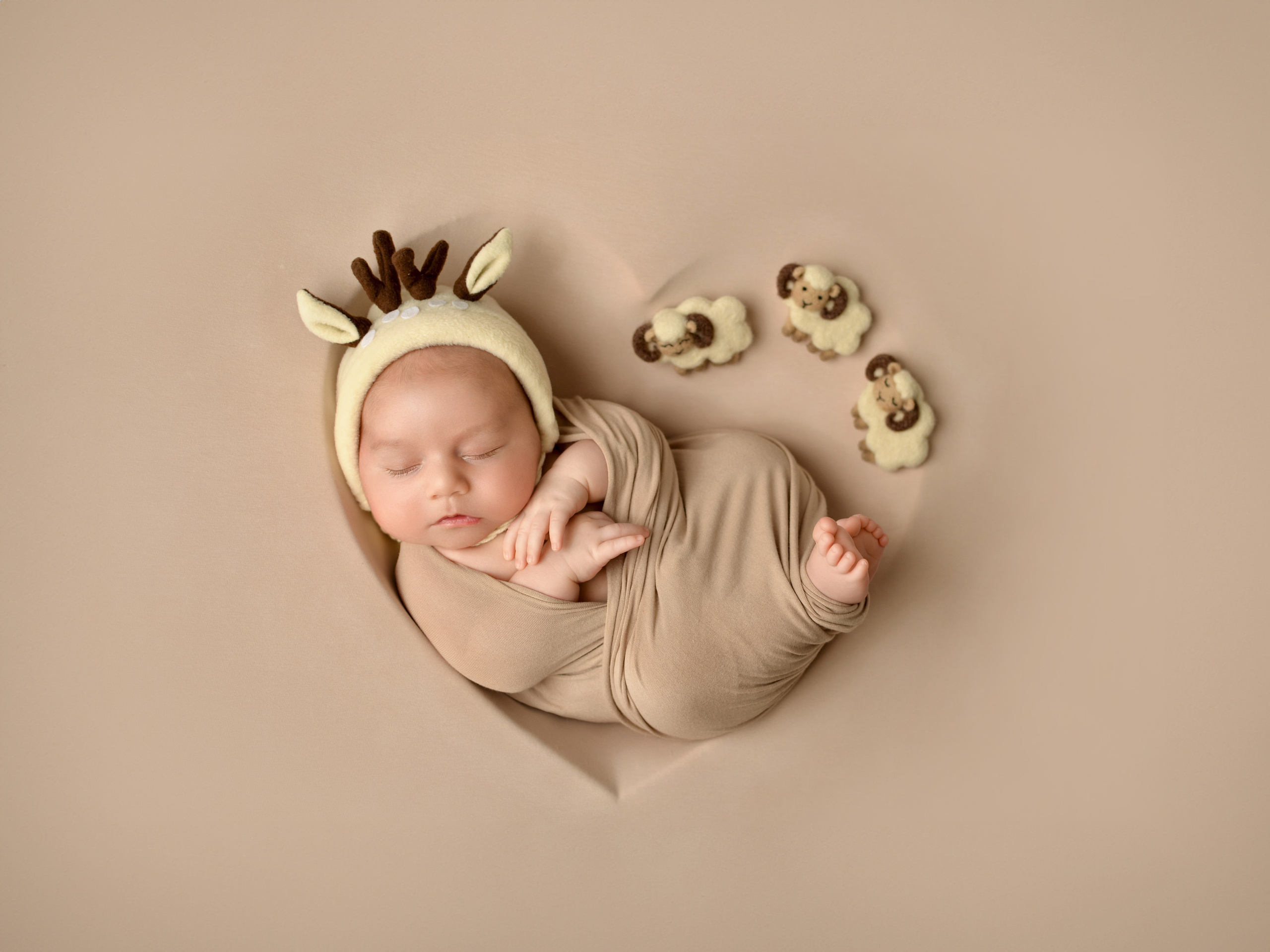 Фотосессия новорожденного Краснодар. Фотограф новорожденных Краснодар Малышенко Надежда