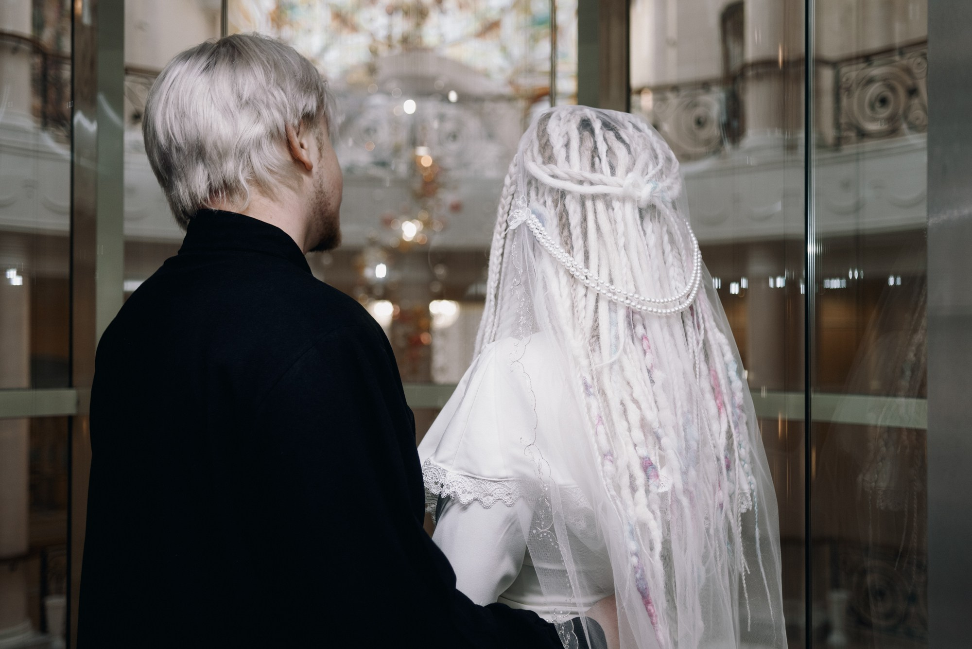 Свадьба для двоих в Тюмени — фотосессия в ЗАГСе, кафе и отеле. Портретный фотограф Тюмень Дарья Мустафина