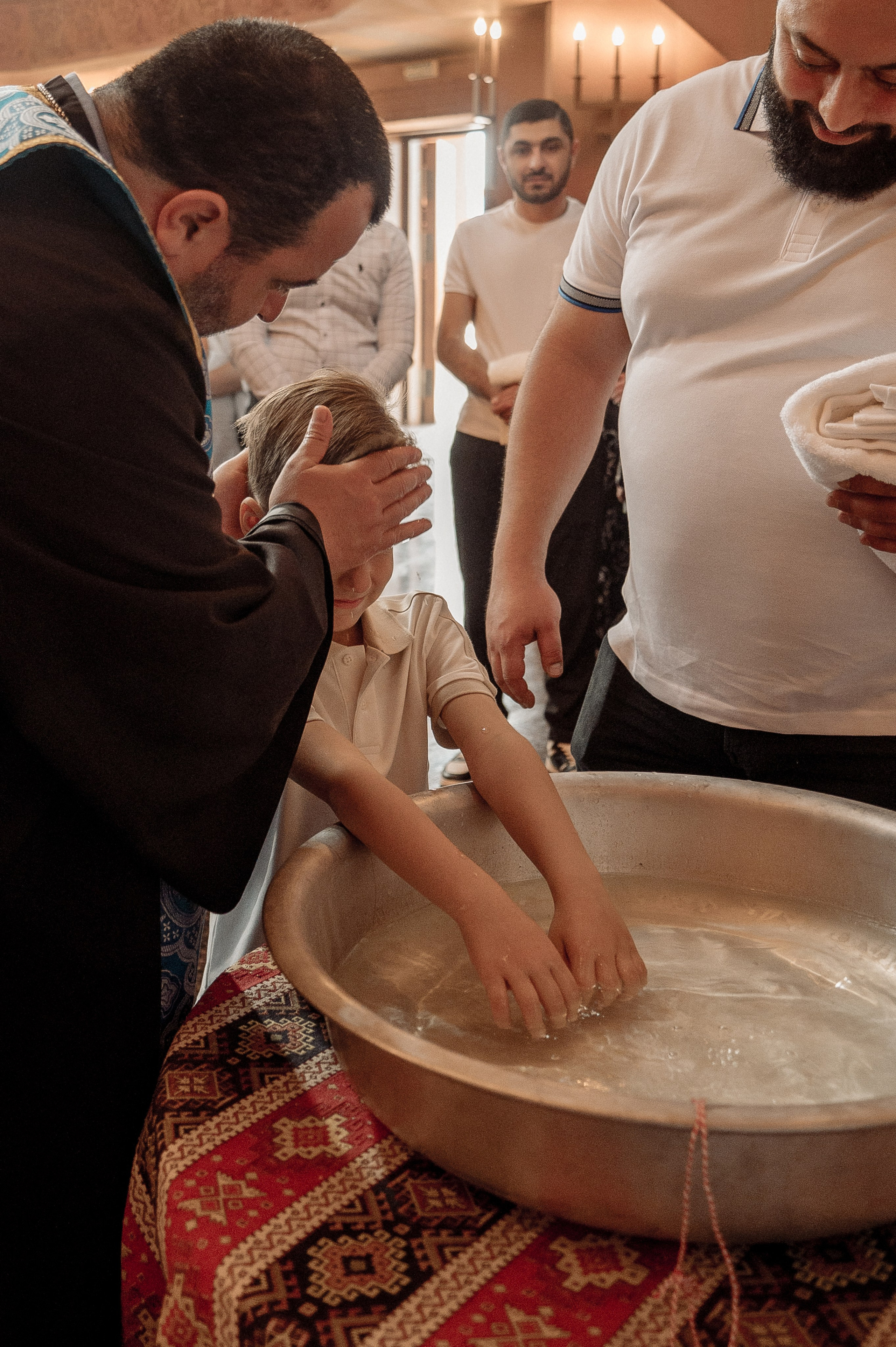 Крещение в армянском храме. Фотограф Мария Стрелкова