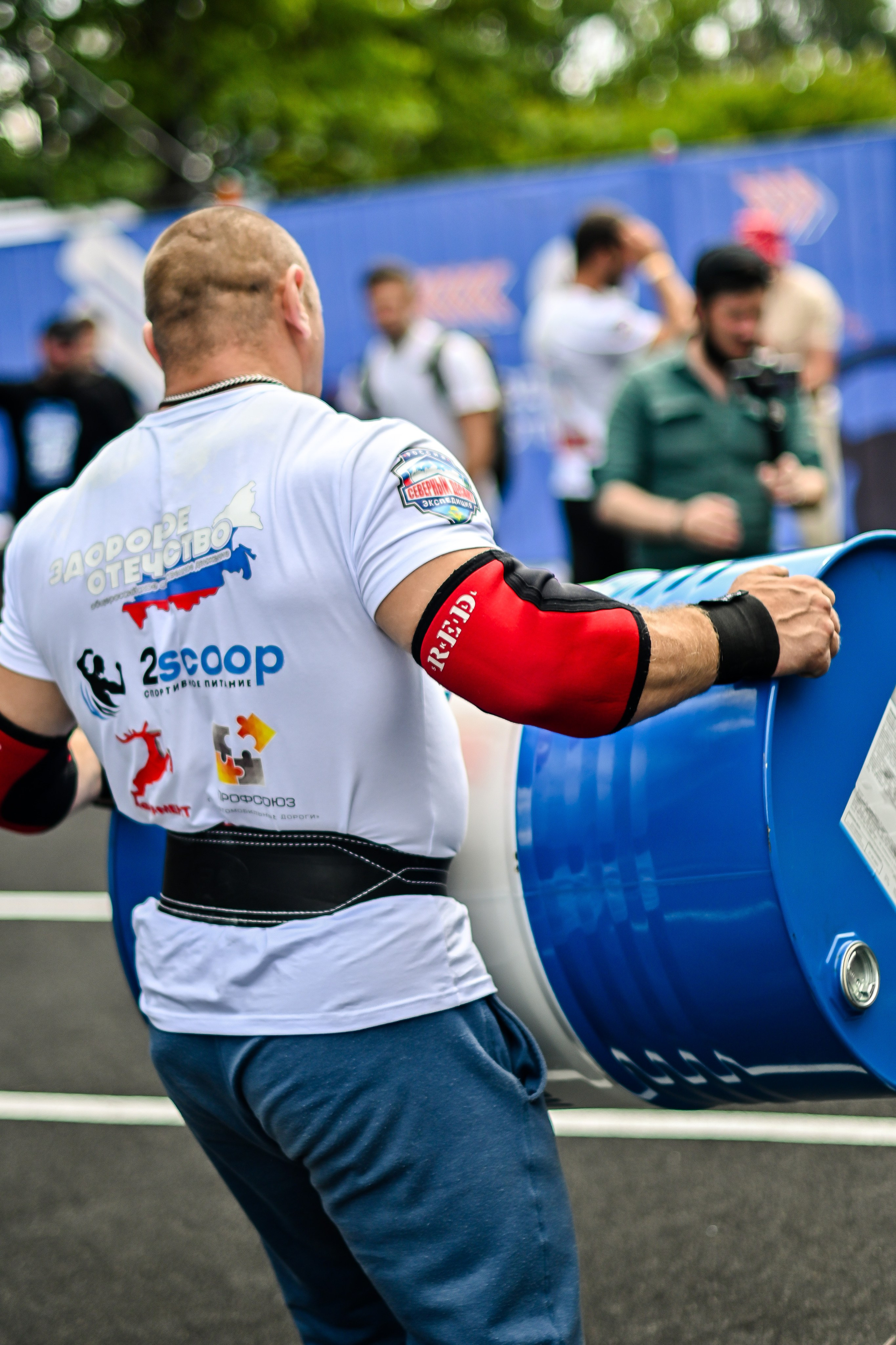СТРОНГ. Фотограф для бизнесконтента, репортажей и семейного альбома в Москве