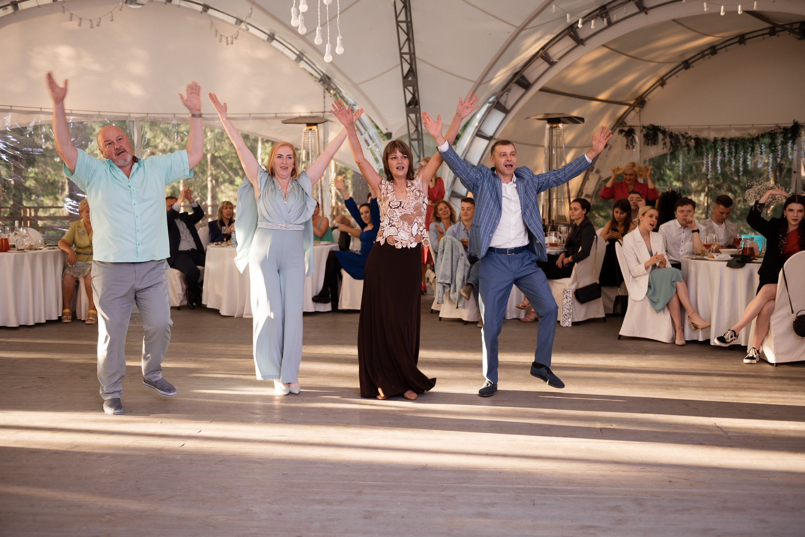 Весь день под дождем, вечером закат на озере. Свадебный и семейный фотограф София Невская