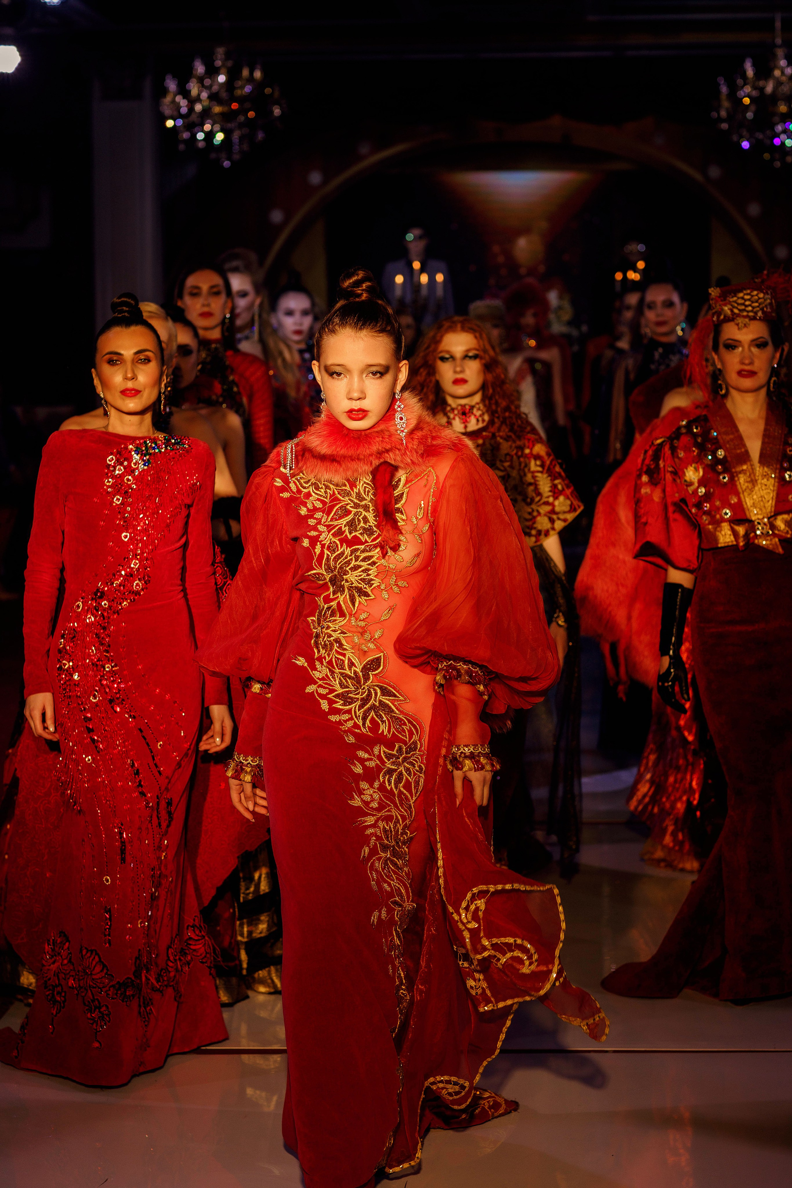 Показ коллекции Игоря Дадиани — 2023.04.01. Портретный и репортажный фотограф в Чебоксарах Андриян Чаркин