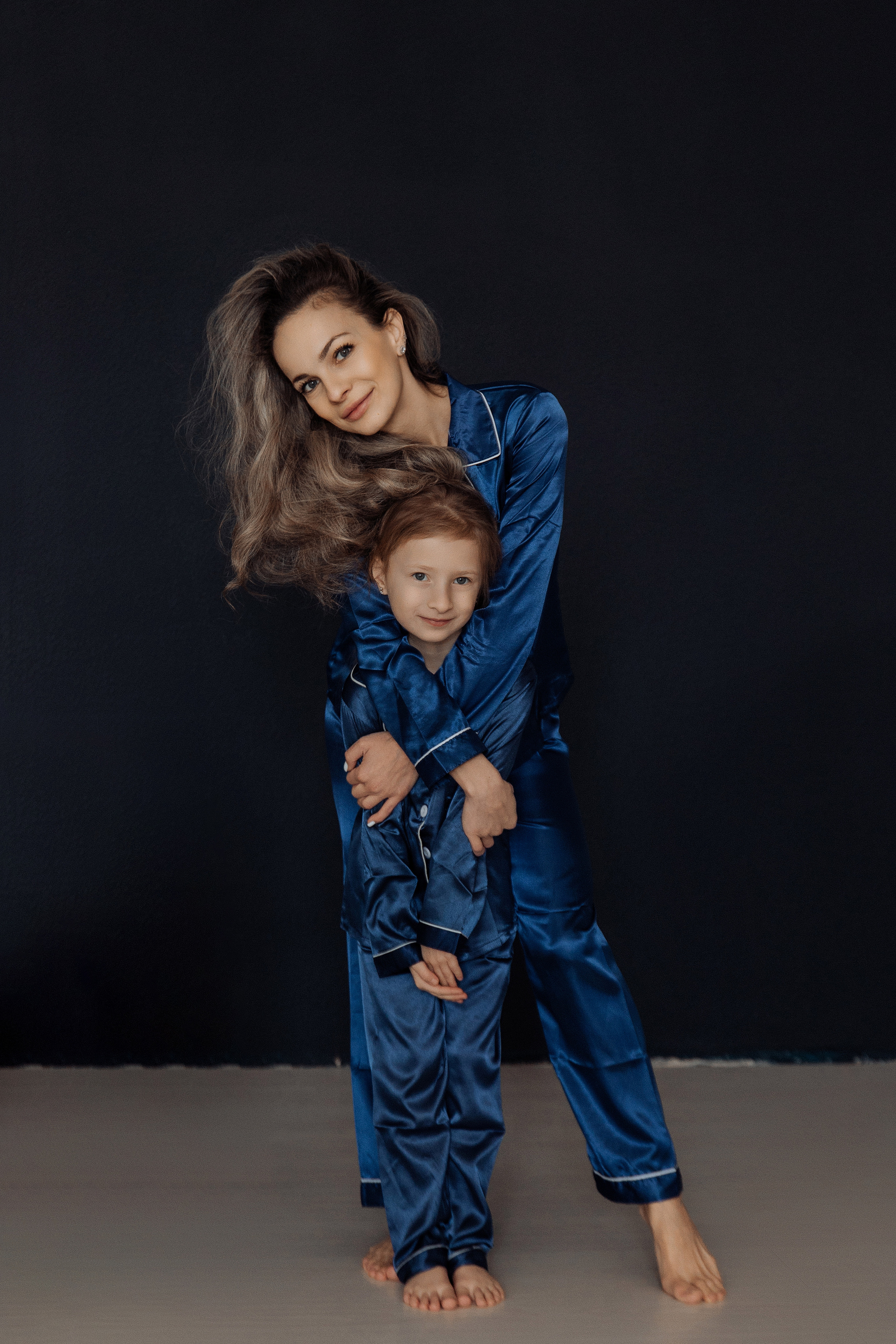 Лиза с дочей. Фотограф женского портрета, беременности и материнства Харькова Елена