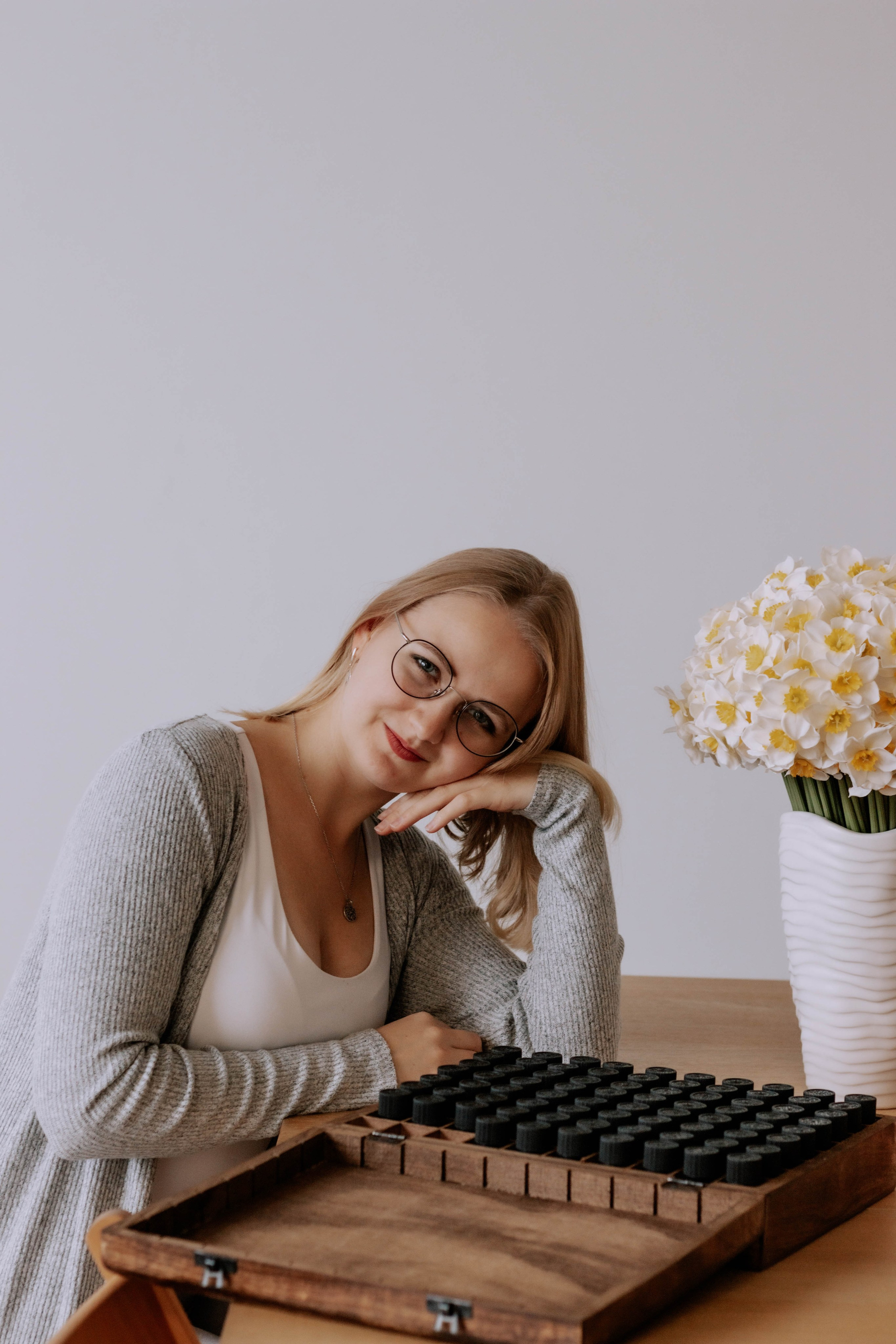 Алиса — Ароматерапевт. Бережно сохраняю ваши чувства и истории на своих фотографиях