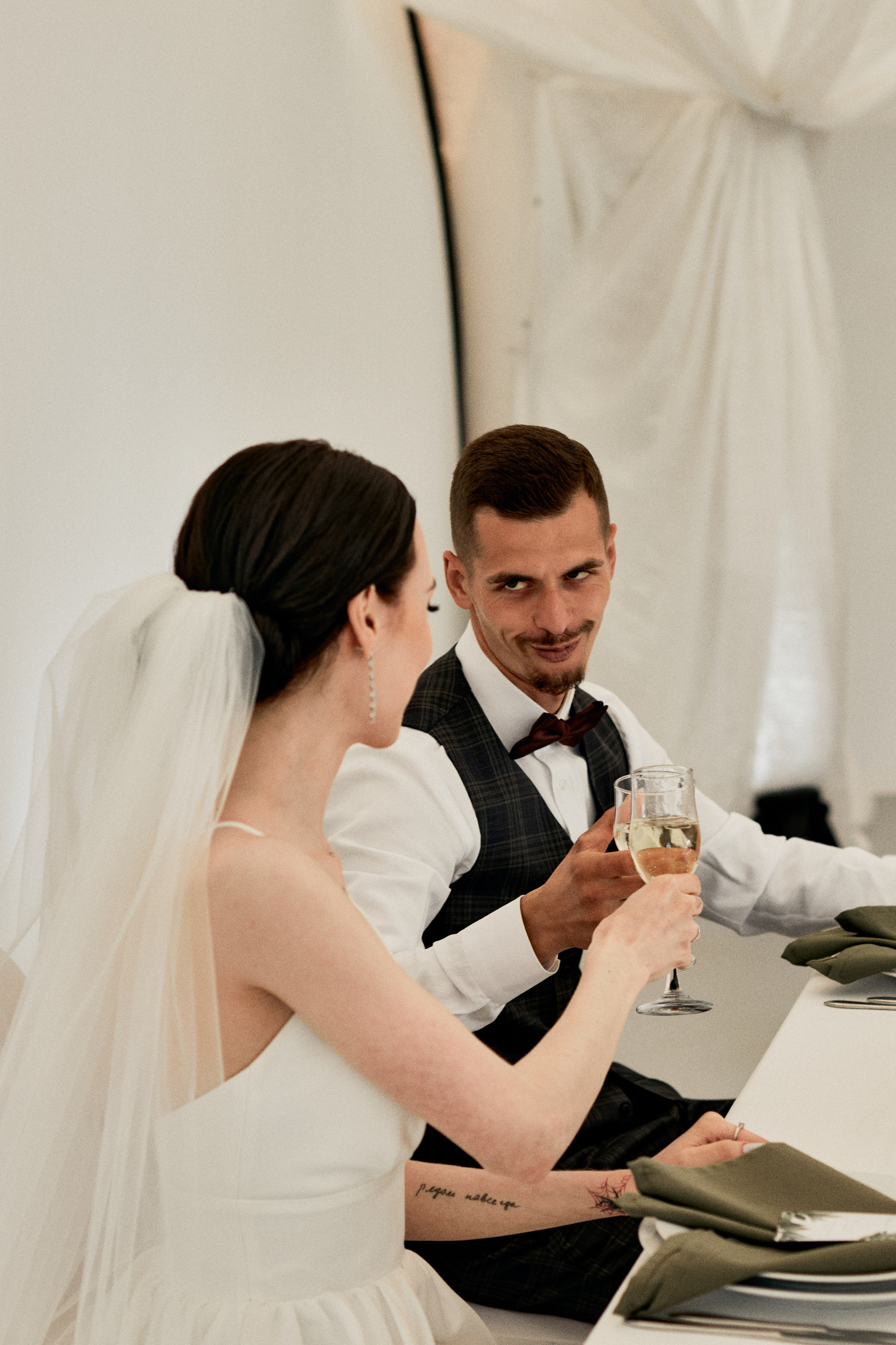 По знакомству из Тиндера. Свадебный фотограф Анастасия Лахтионова