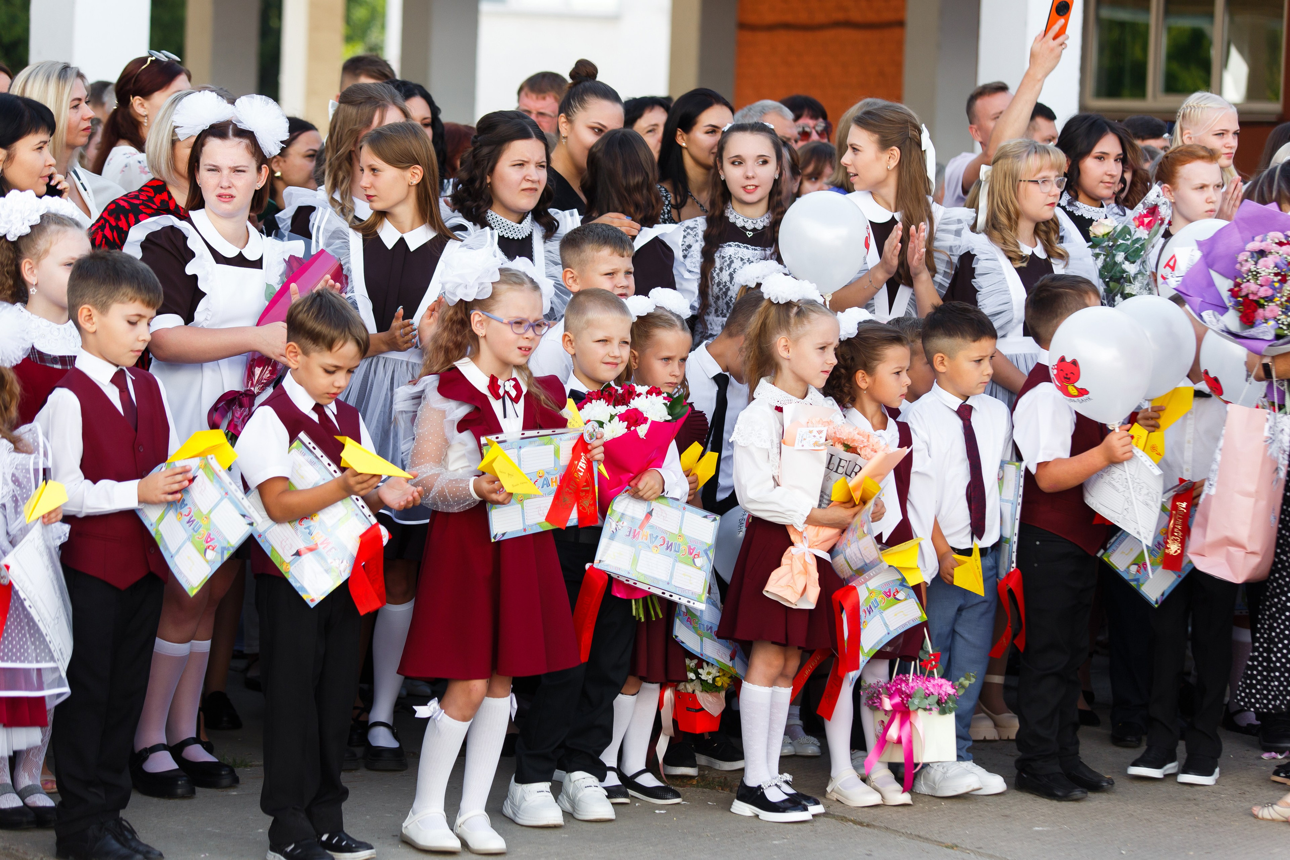 01 СЕНТЯБРЯ 2024 (МБОУ г. Мценска «Средняя школа № 9»). Профессиональный фотограф в Мценске и Орловской области