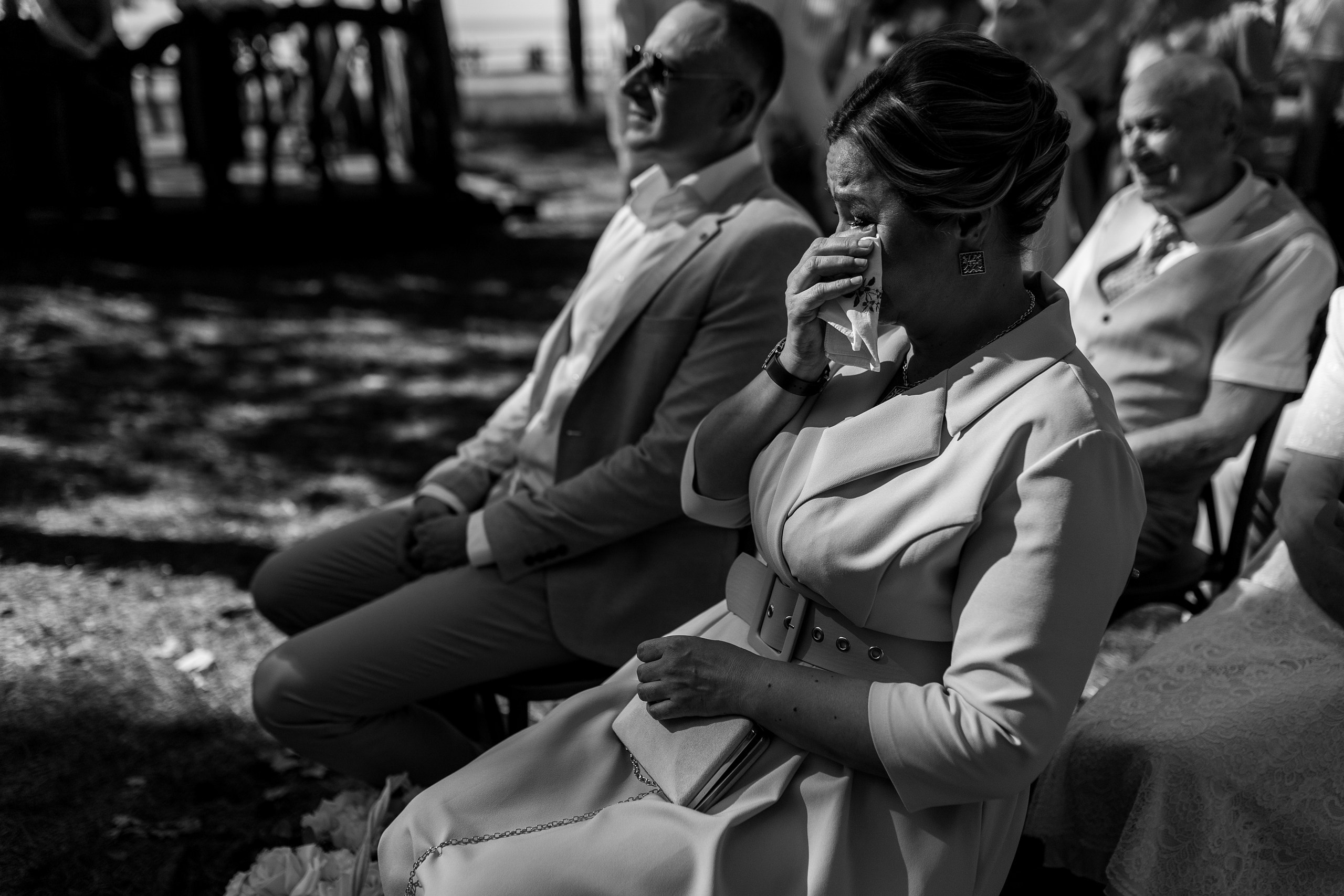 Здравствуйте! Я&nbsp;свадебный фотограф из&nbsp;Ульяновска, работаю в&nbsp;том числе по&nbsp;всей России и&nbsp;с&nbsp;выездом за&nbsp;границу. Снимаю свадьбы, lovestory, корпоративы, светский репортаж. Провожу обучение по&nbsp;фотографии, мастер-классы и&nbsp;воркшопы для других фотографов.