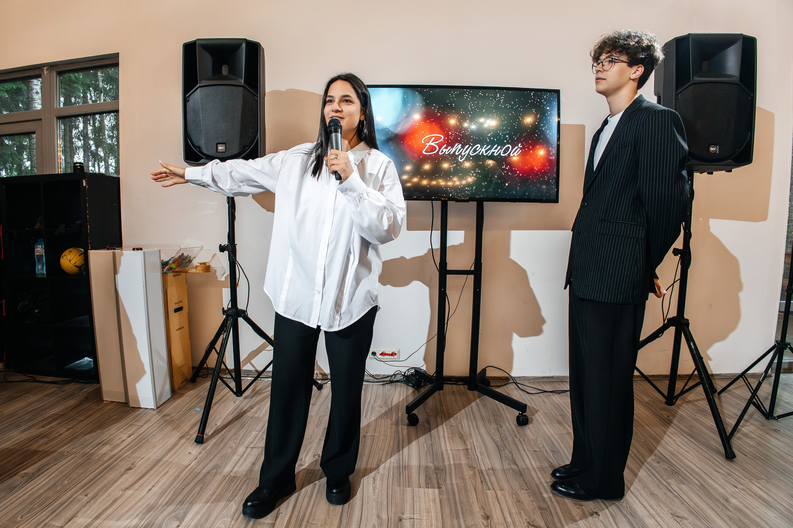 Выпускной 9 класс. Фотограф в Санкт-Петербурге Виктория Безверхая