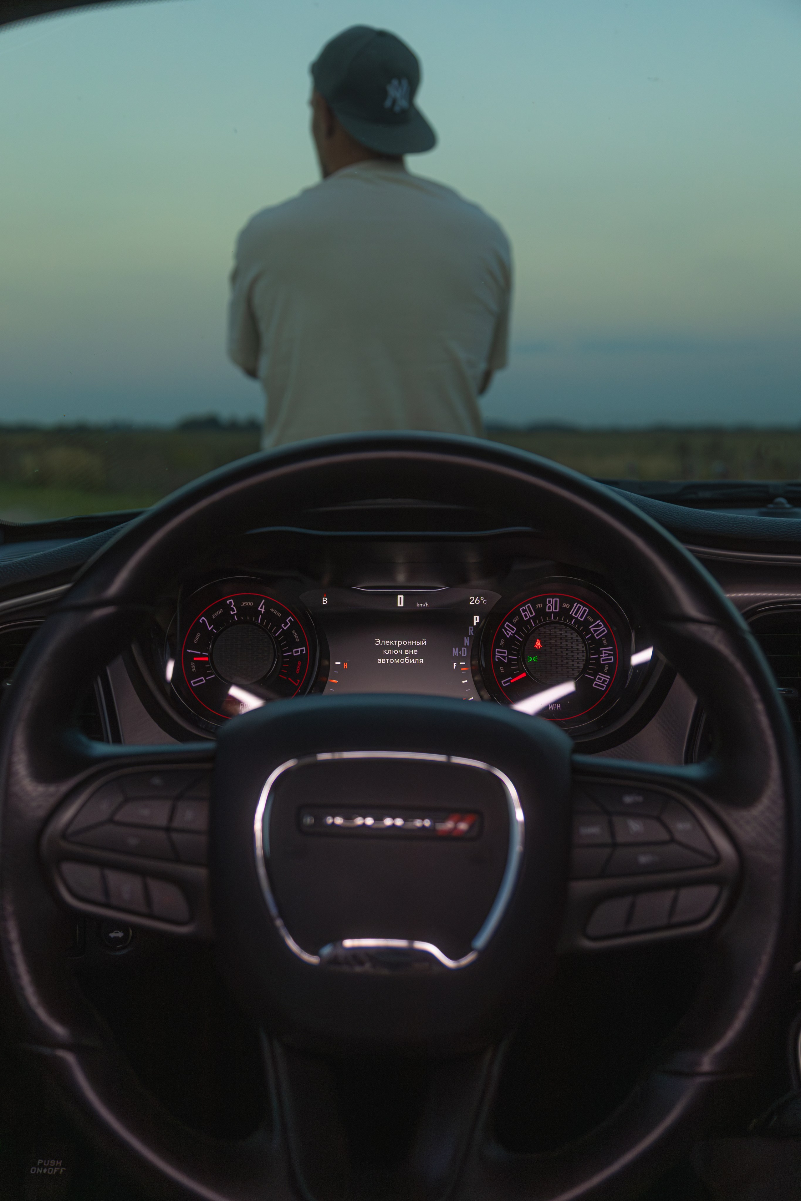 Partner Rent — Dodge Challenger. — Digital Noise —