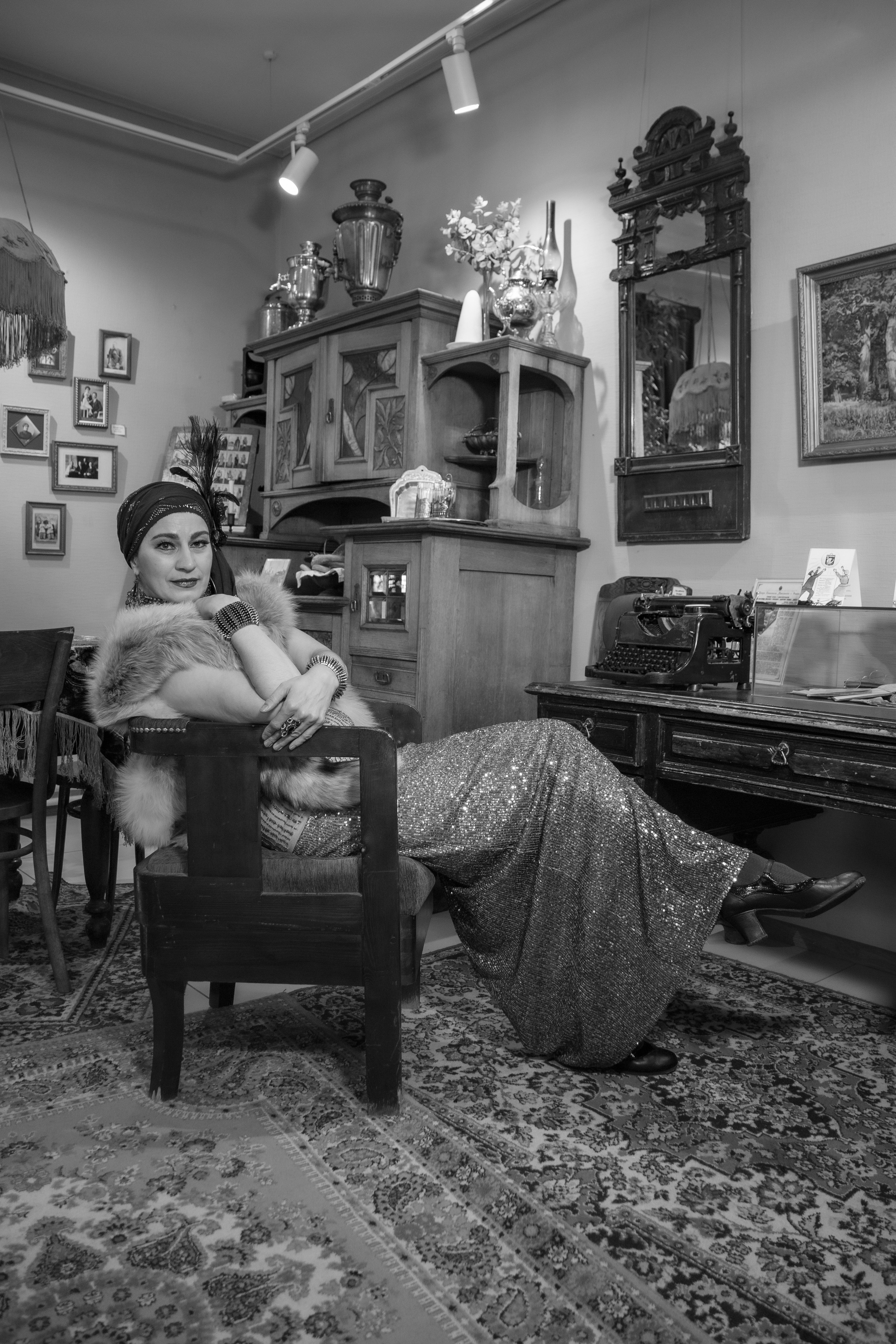 Танец в музее. Экспозиция Томск купеческий. Модель Лана Чернявская. Ваш фотограф Северск | Томск