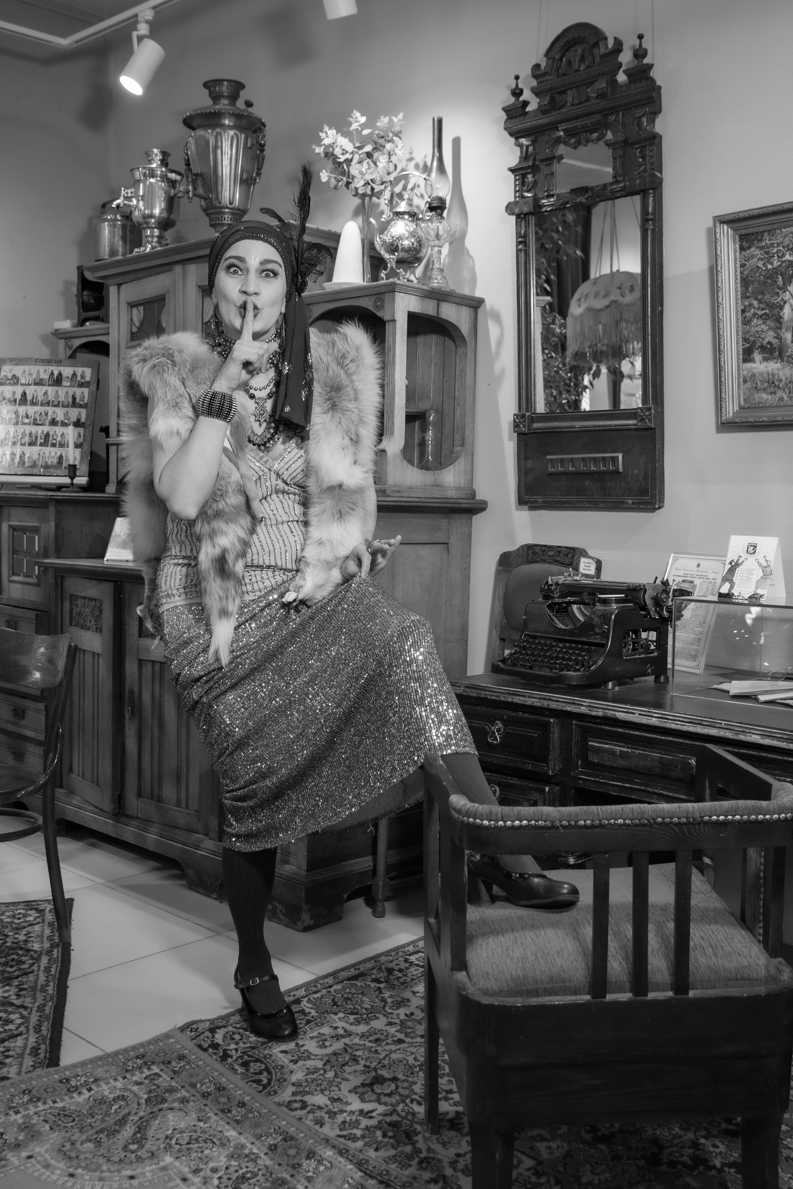 Танец в музее. Экспозиция Томск купеческий. Модель Лана Чернявская. Ваш фотограф Северск | Томск