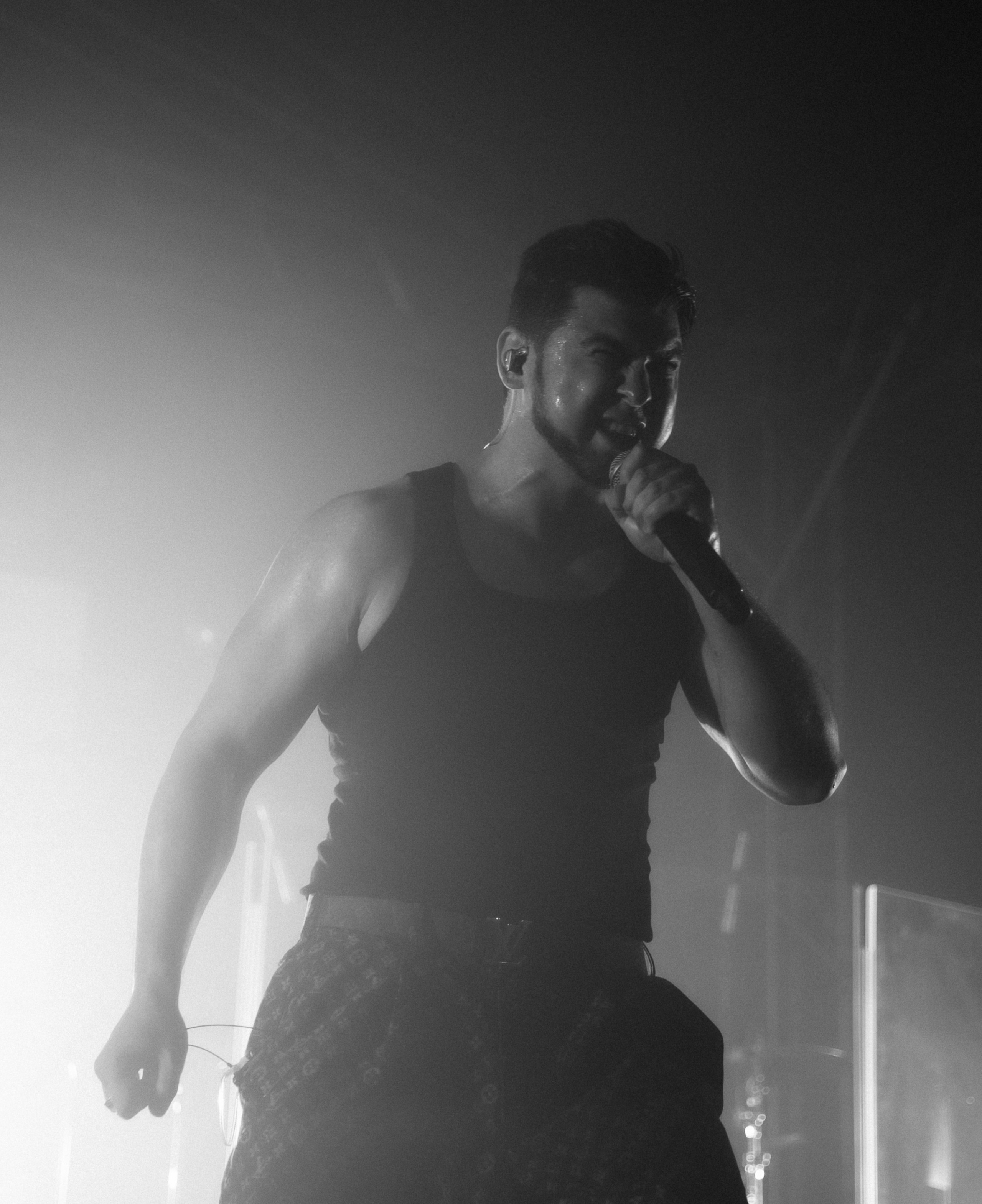 Фотоотчёт и репортаж с концерта группы GAYAZOV$ BROTHER$. Красильников Евгений — профессиональный фотограф в Ростове-на-Дону