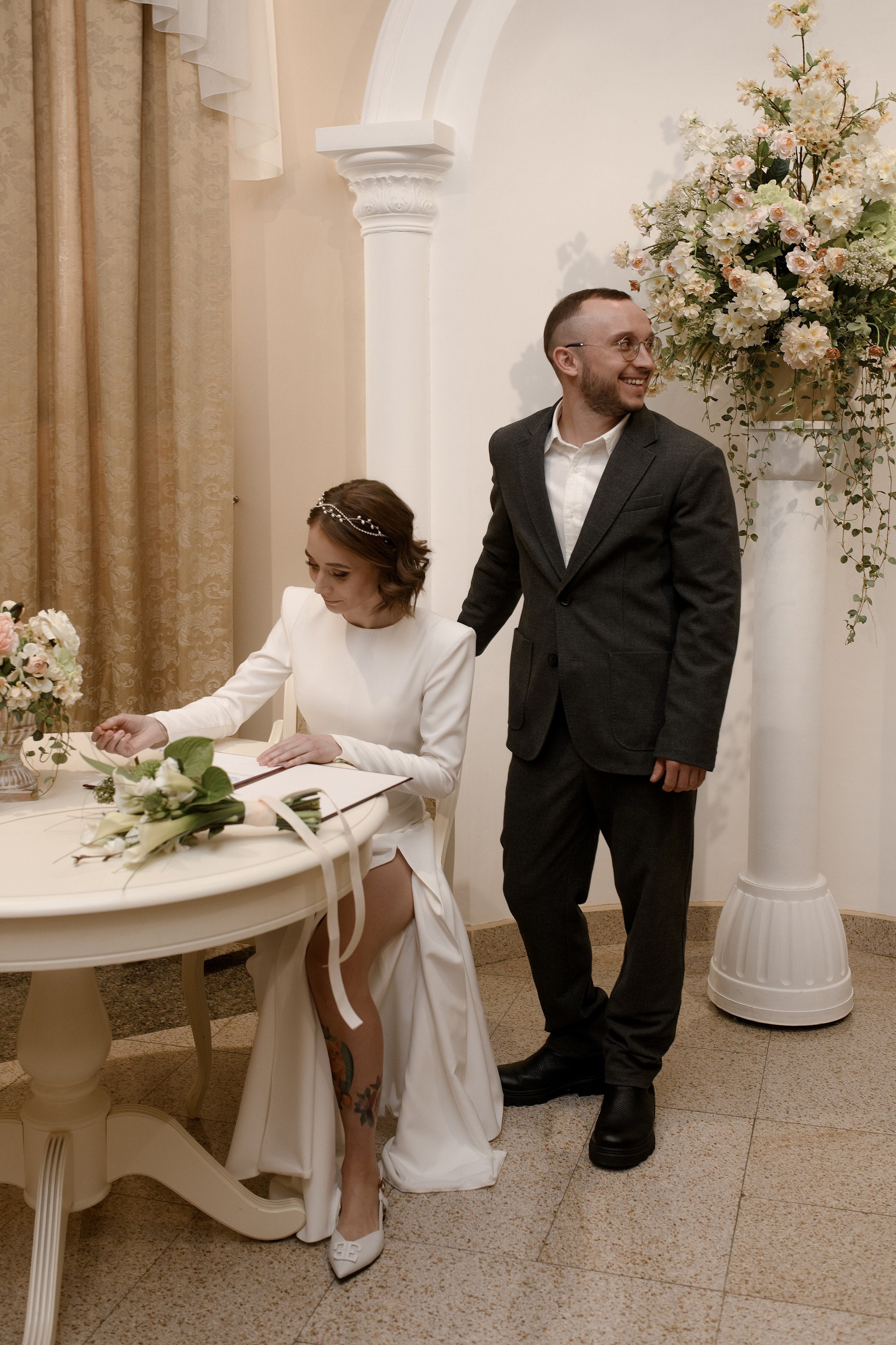 Регистрация Анастасии и Никиты — Краеведческий музей. Свадебный фотограф Екатеринбург/Челябинск — Любовь Волохова