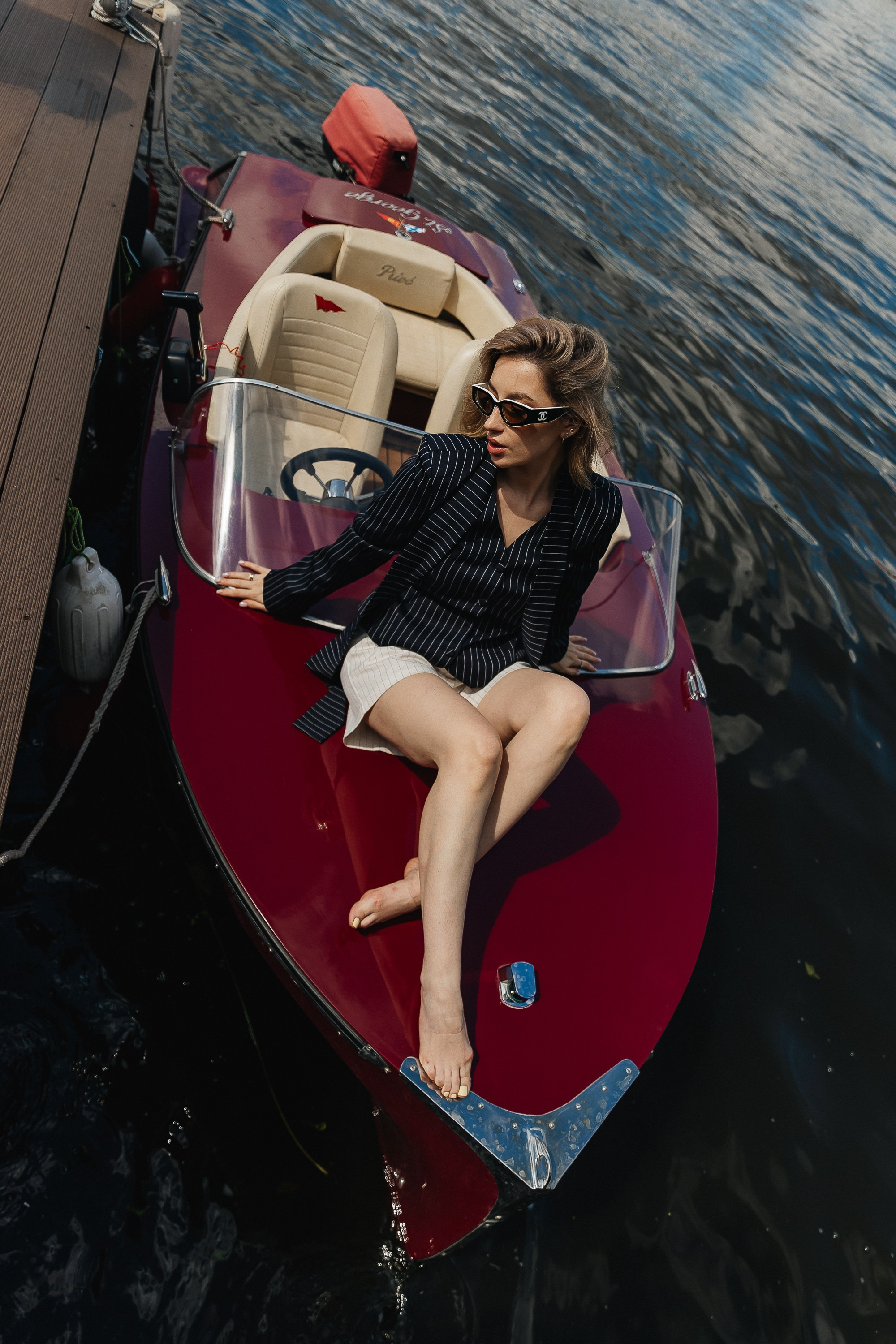 девичник на ретро катерах, ретрокатер, фотограф на девичник, прогулка на яхте, фотосессия на катере, ретро-катер, катер в москве