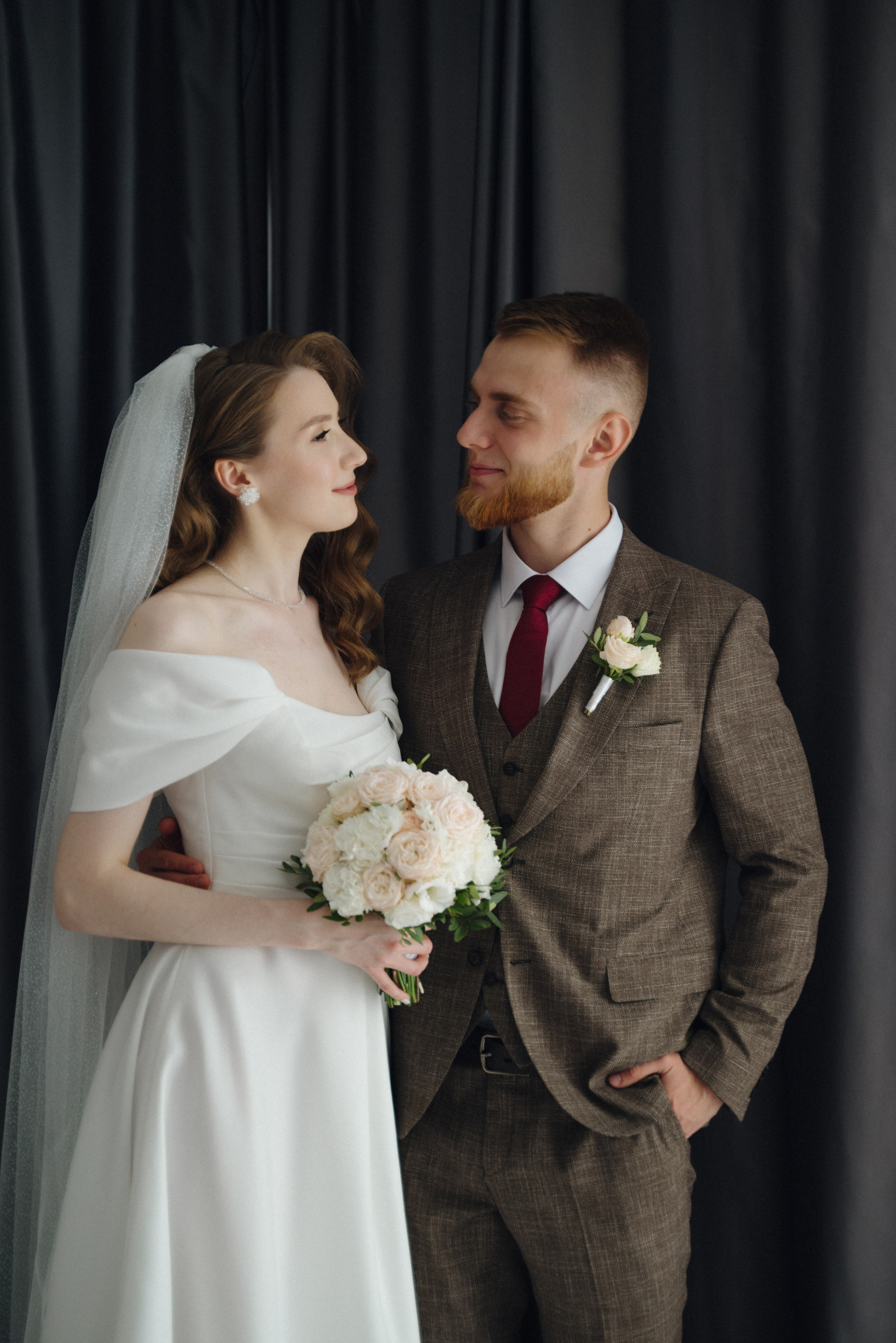 Елена и Артём. Репортажный и свадебный фотограф в Сургуте