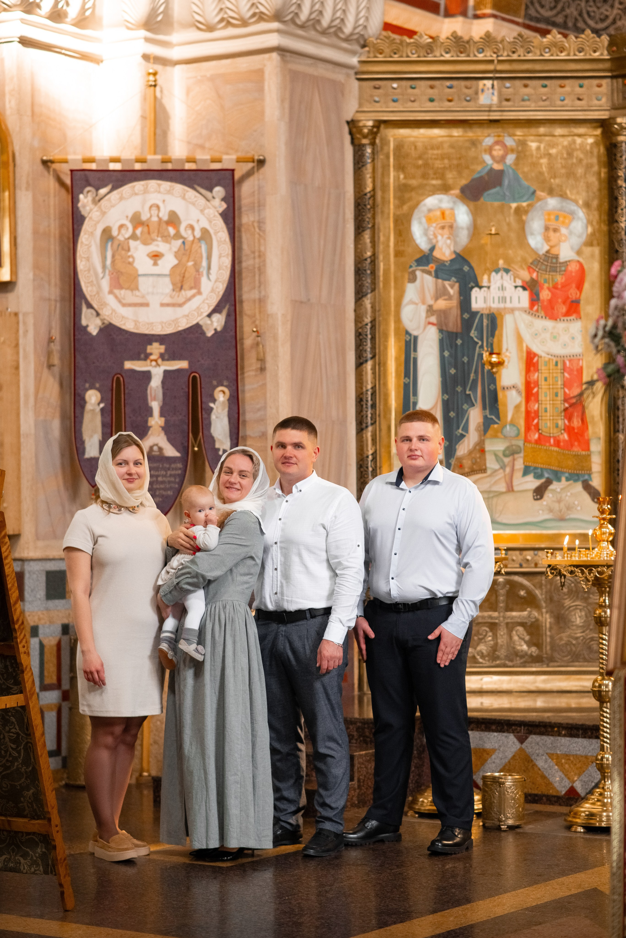 Крещение Василисы в Свято-Елисаветинском монастыре. Семейный фотограф на выписку из роддома и крещение Минск Настя Гришук