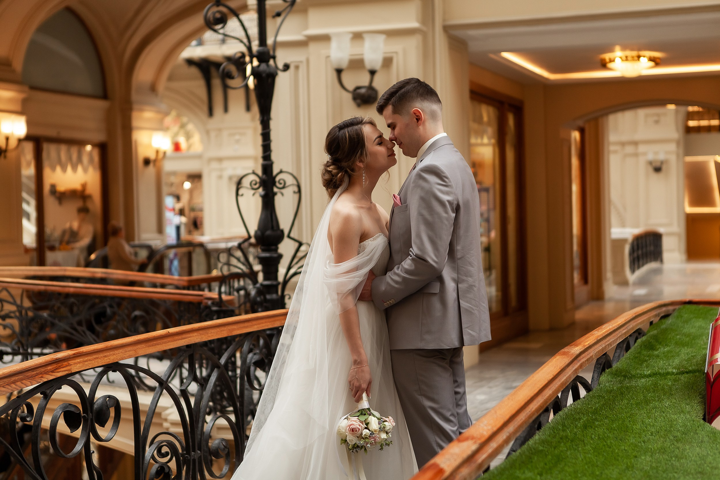 Романтическая съемка в ГУМе