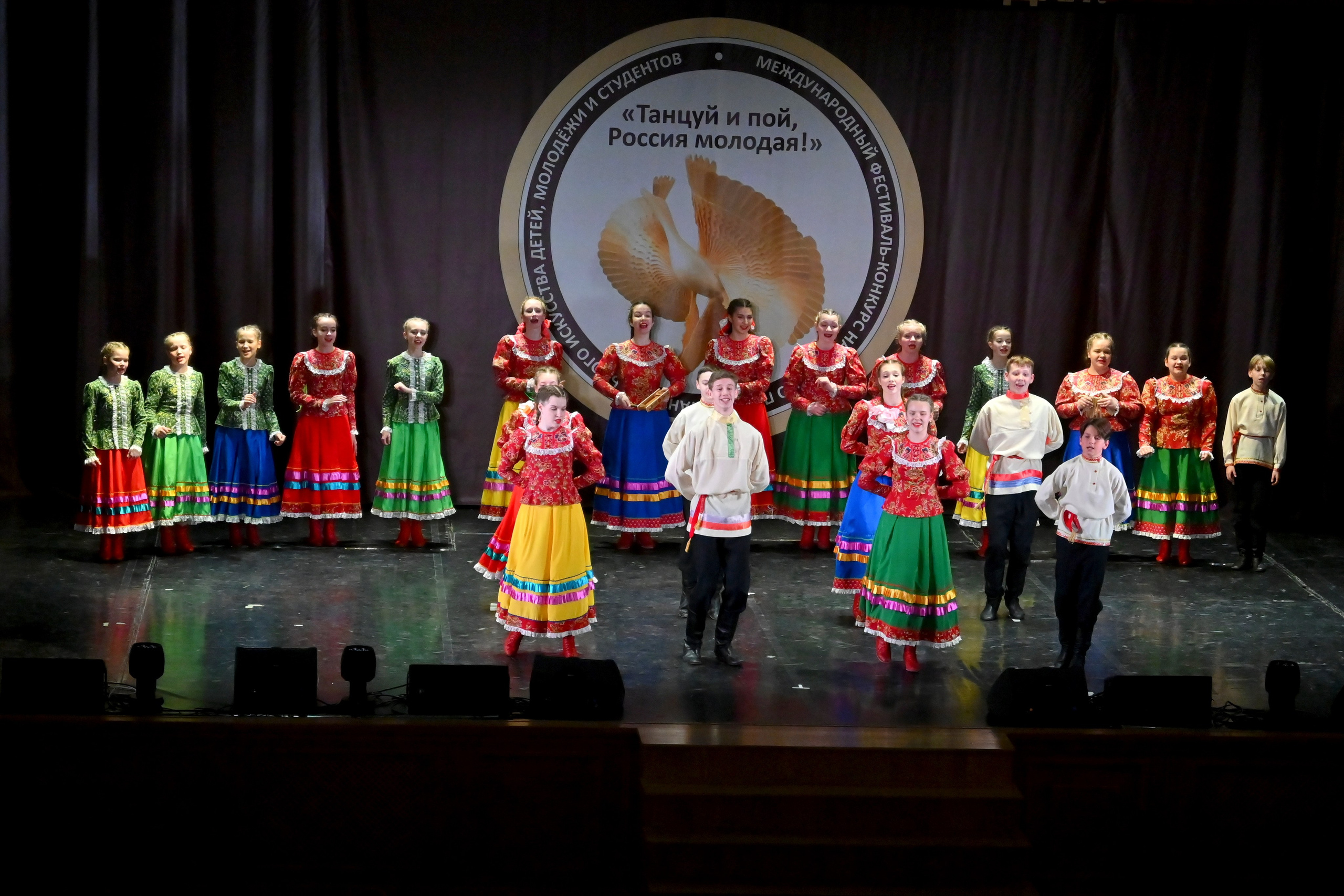 Гала-концерт. Танцуй и пой, Россия Молодая! 22.04.2024. Профессиональный фотограф в Москве Алёна Котова