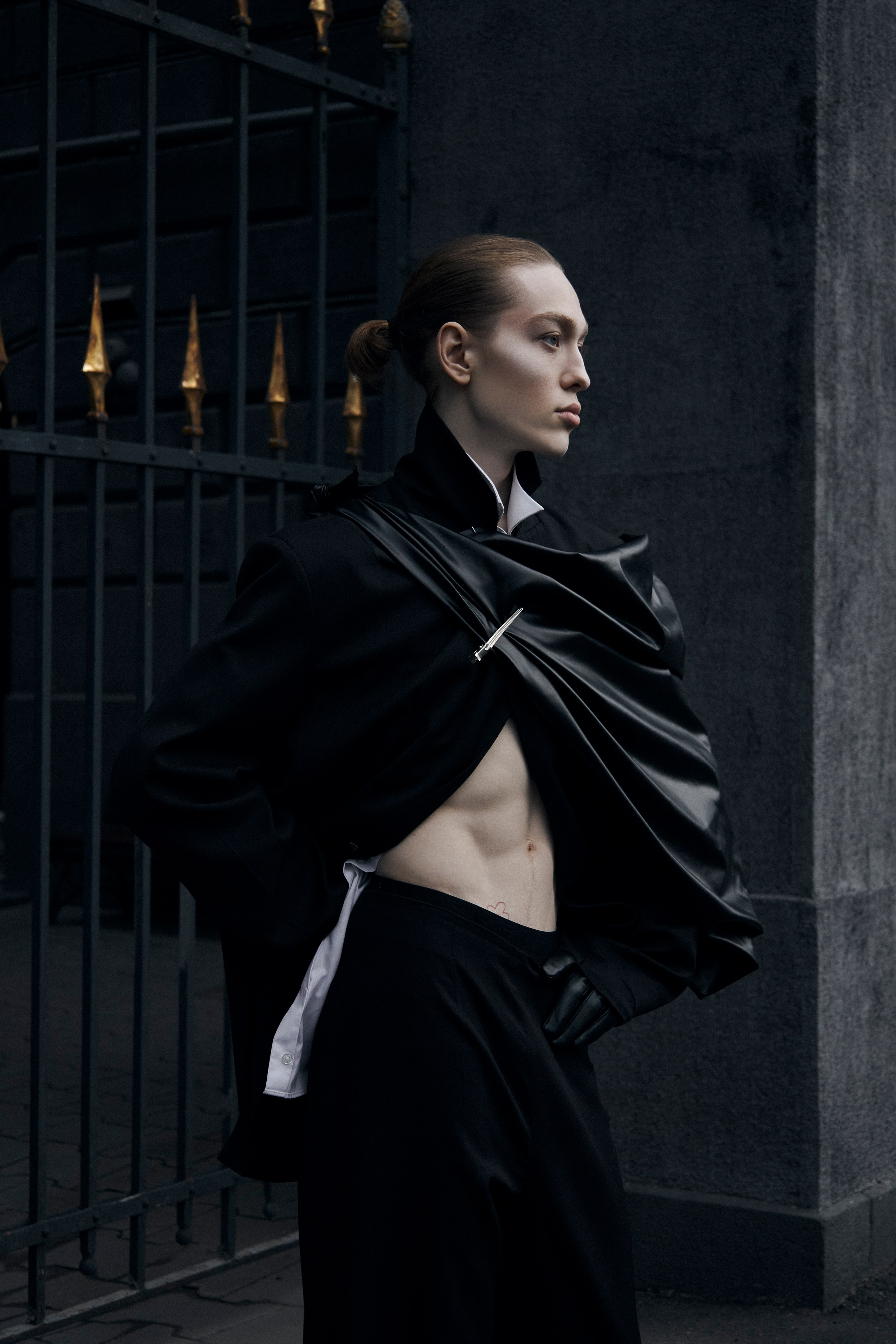 City ​​shadows. Jonyiti