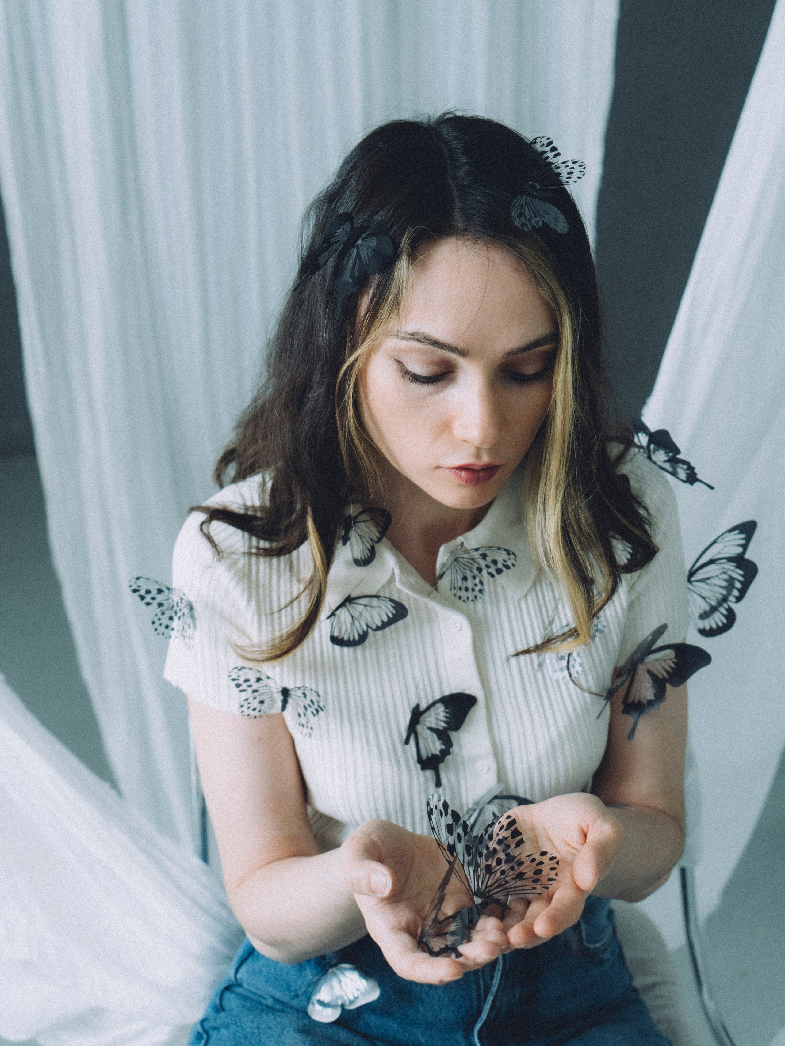 Портретная мини фотосессия в студии в Санкт-петербурге с бабочками. Светлана Гопанюк. Портретный фотограф. Санкт-Петербург. СПб