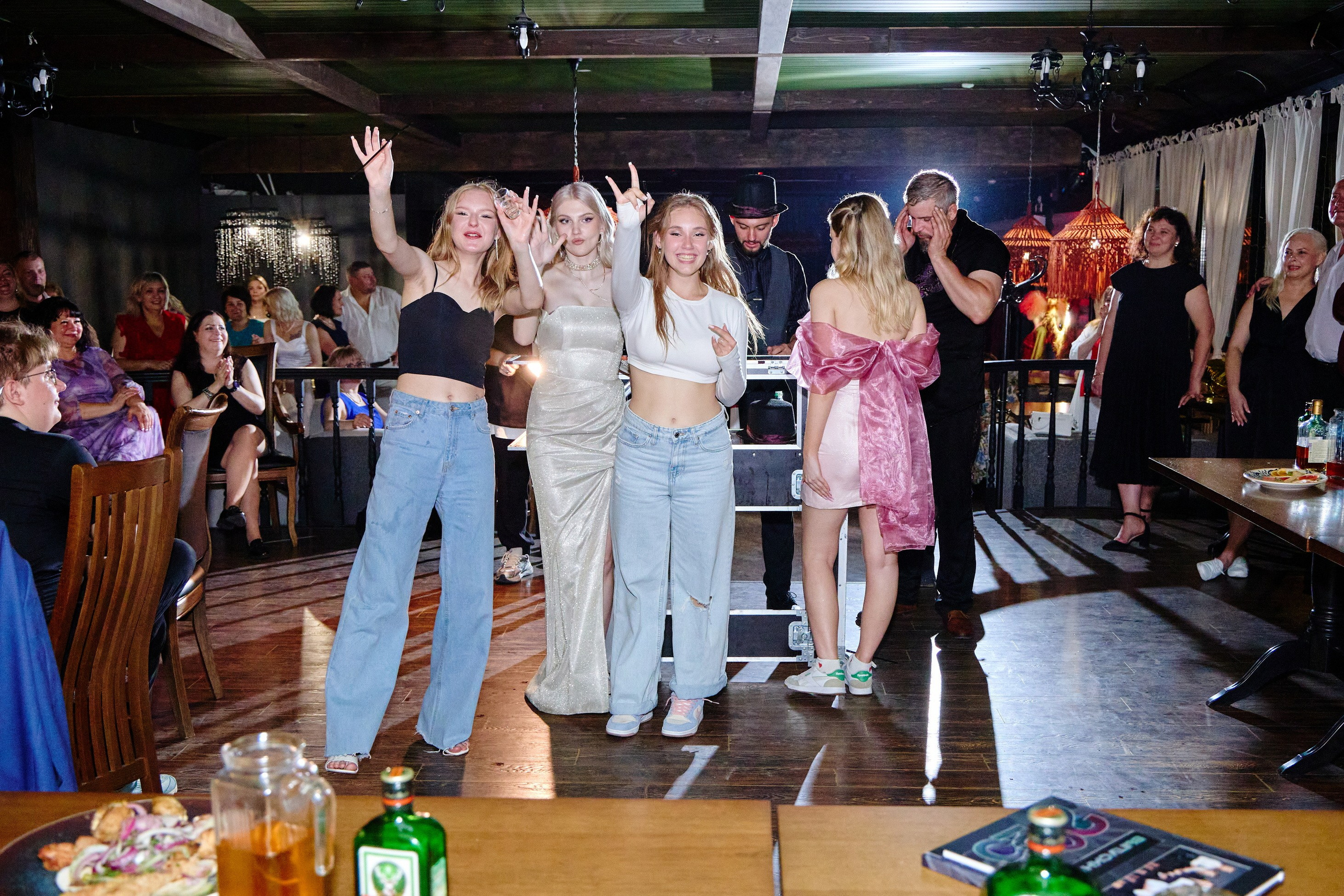 Выпускной 35 Сош. Фотограф Выпускные альбомы Таганрог Сергей Коробченко